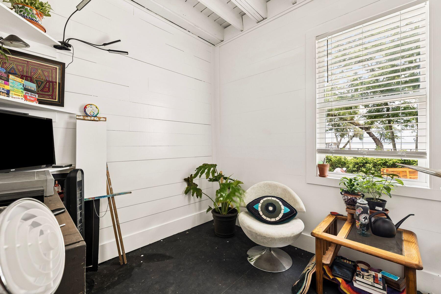 MAGNOLIA BEACH - Residential