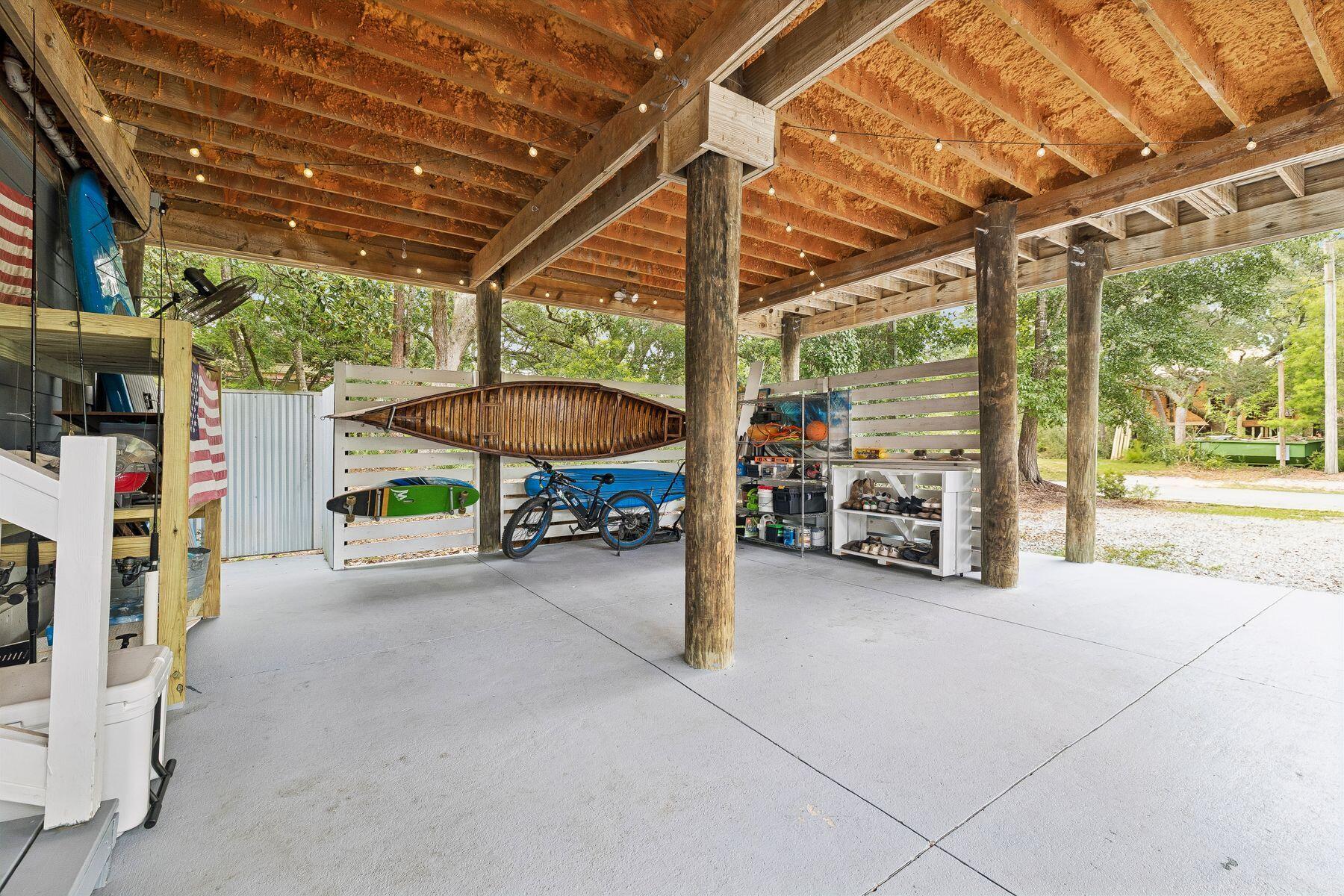 MAGNOLIA BEACH - Residential