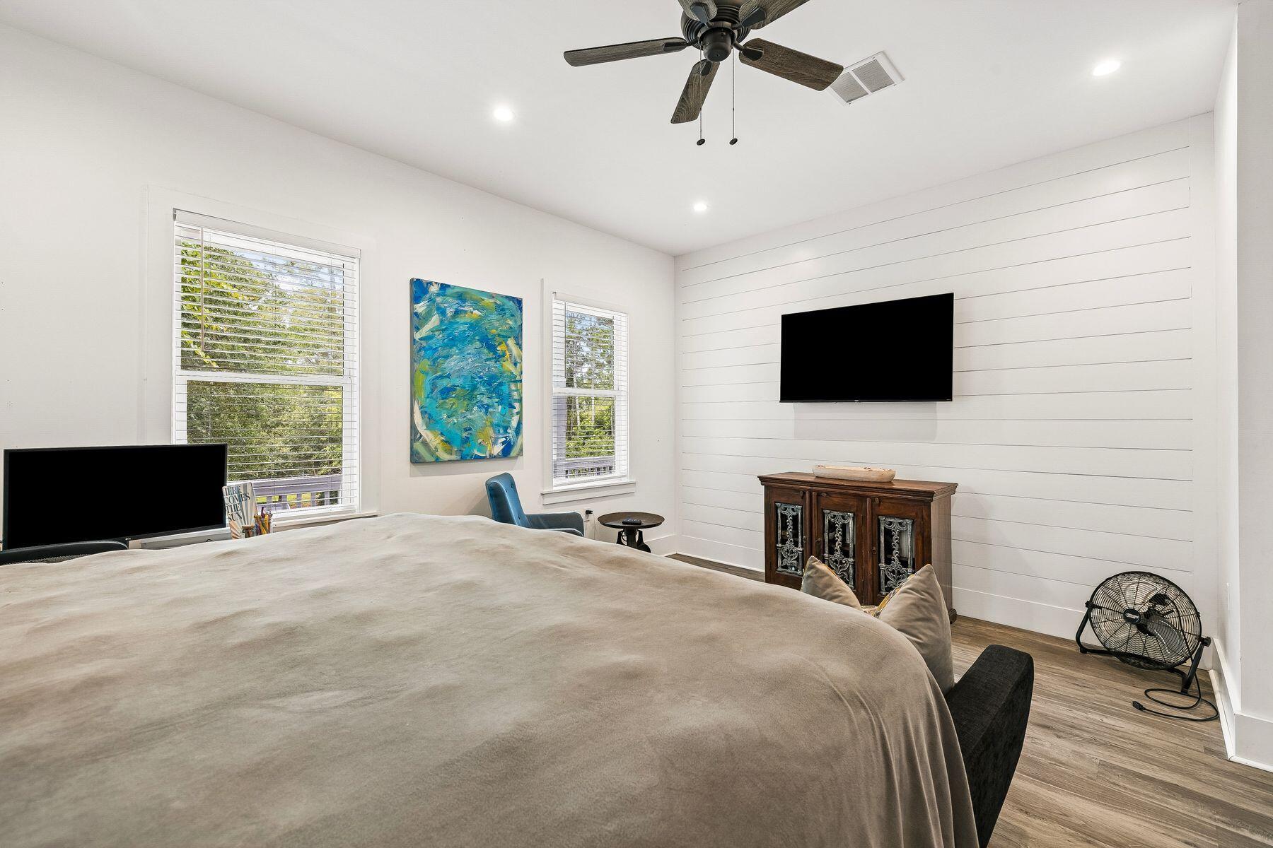 MAGNOLIA BEACH - Residential