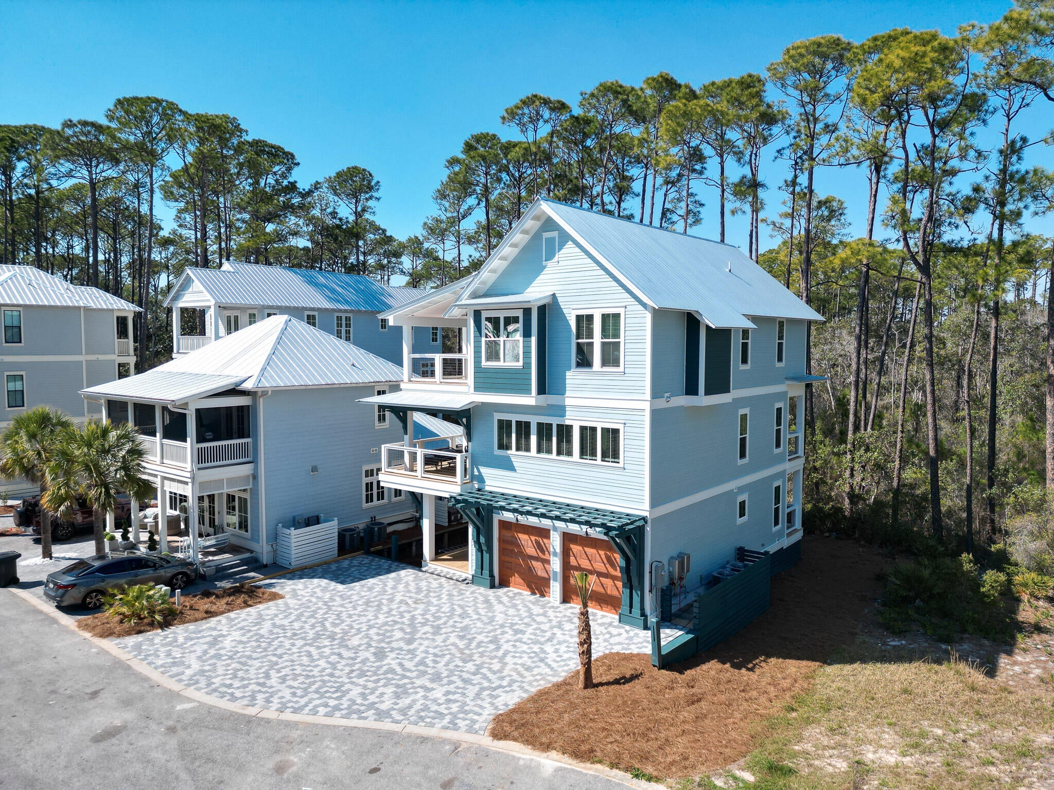 TREETOP VILLAGE - Residential