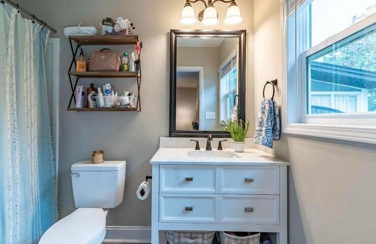 HOLLEY BY THE SEA - Residential