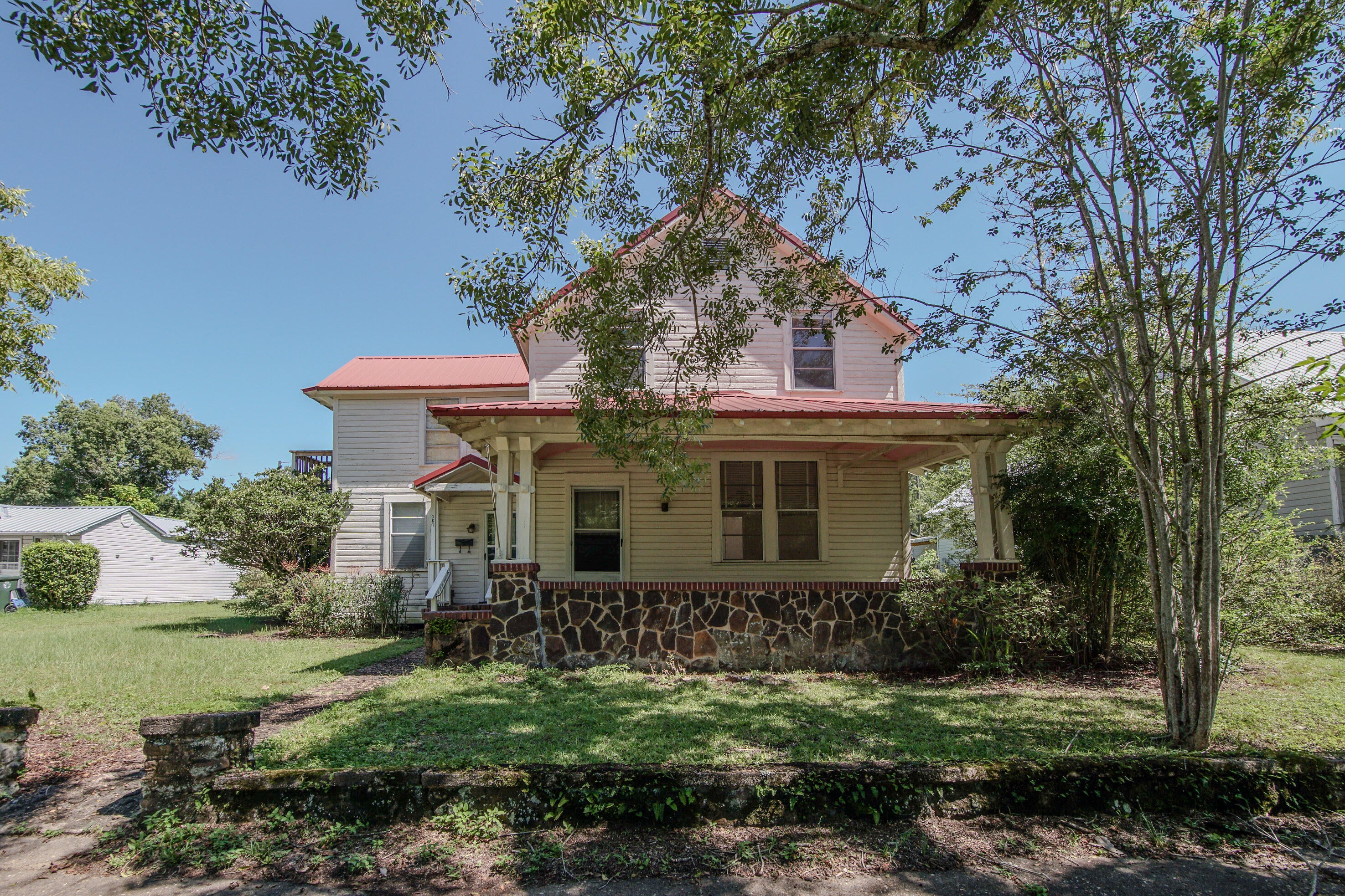 TOWN OF DEFUNIAK SPRINGS - Residential