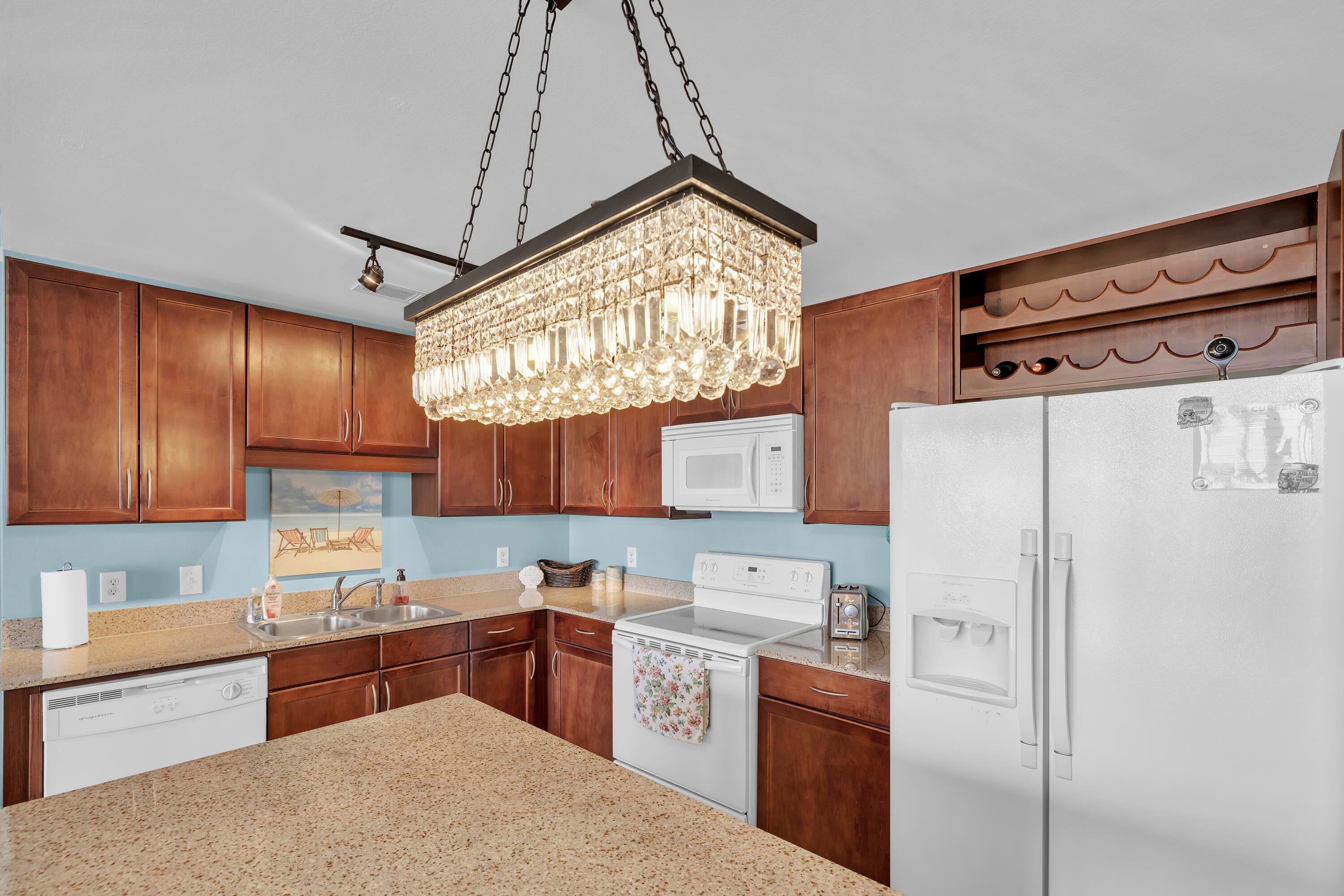 LAKETOWN WHARF - Residential