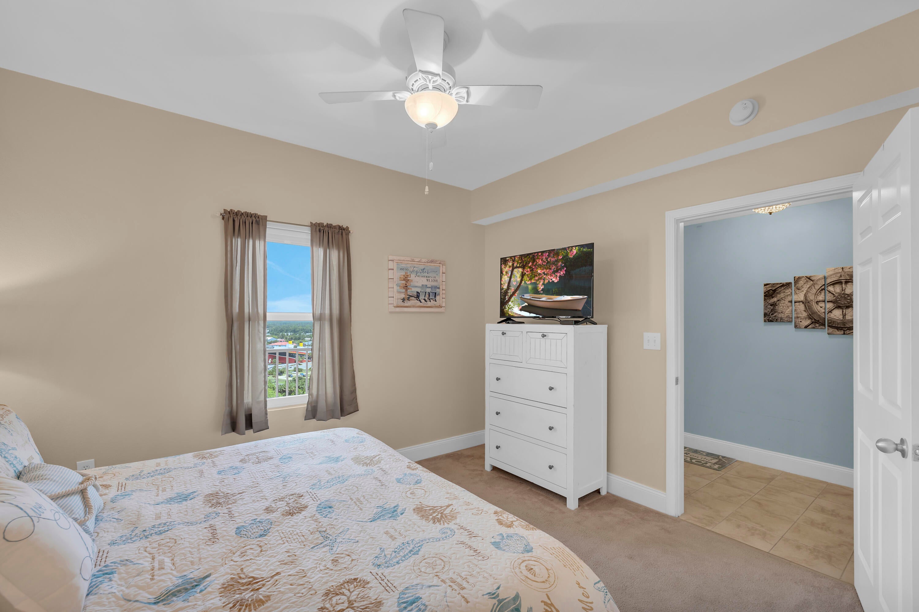 LAKETOWN WHARF - Residential