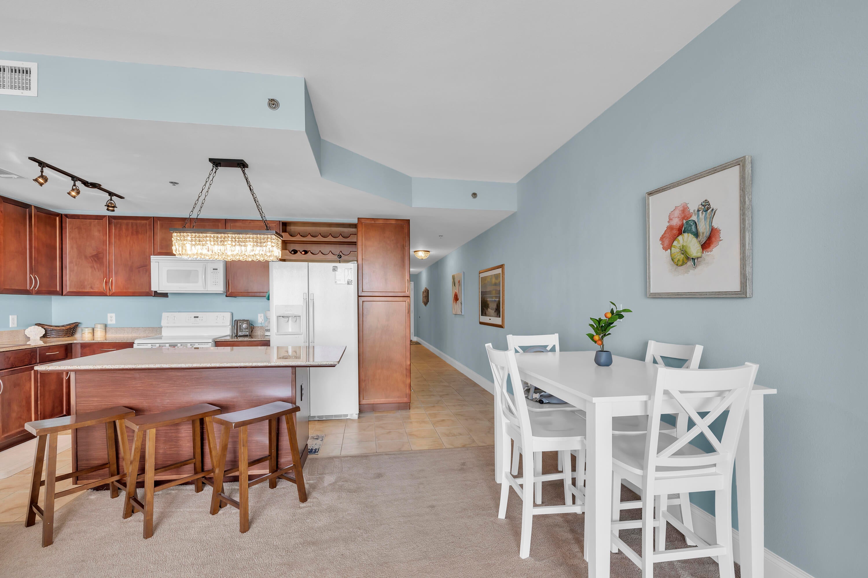 LAKETOWN WHARF - Residential