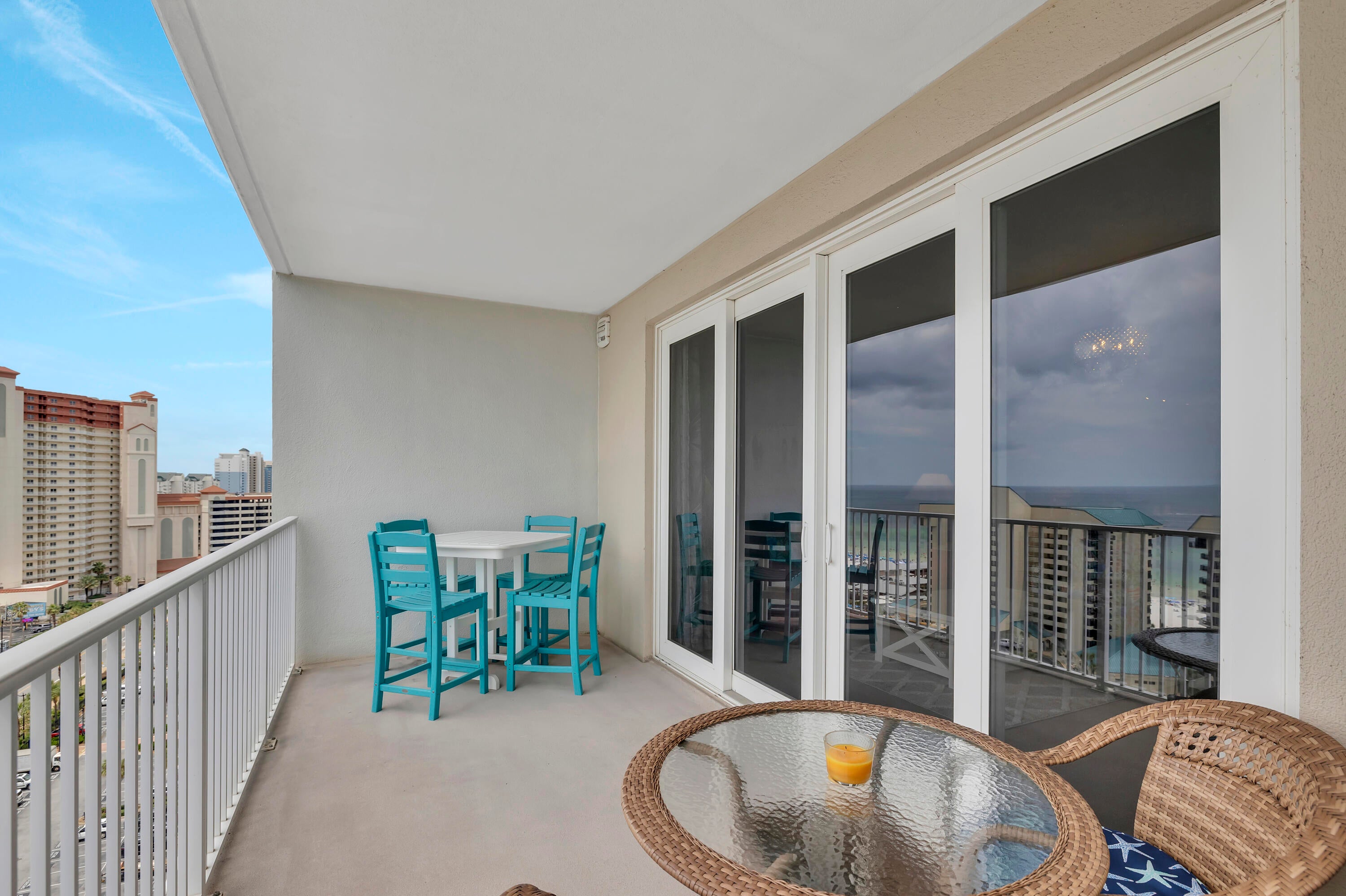 LAKETOWN WHARF - Residential