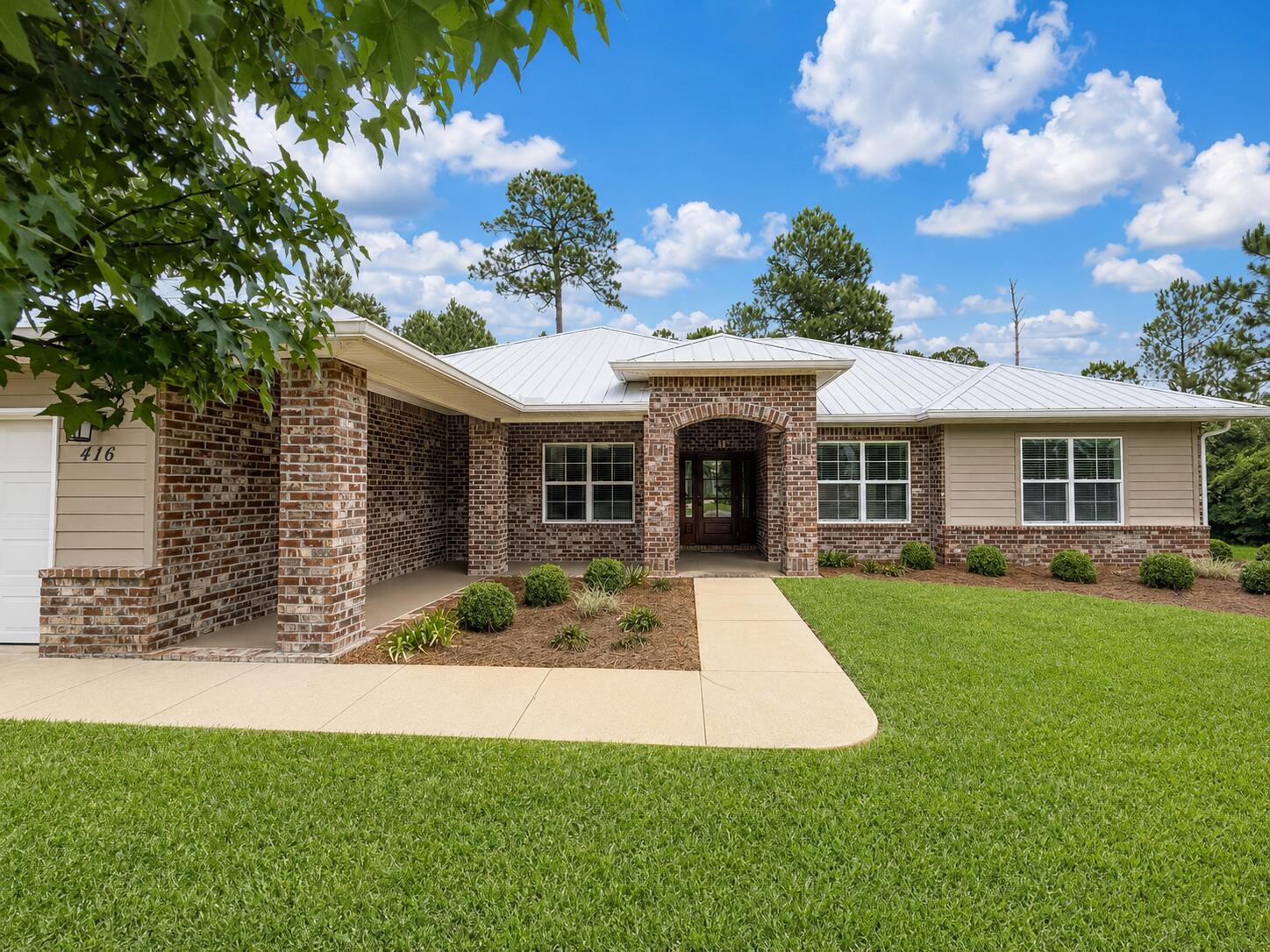 SECLUSION BAY - Residential