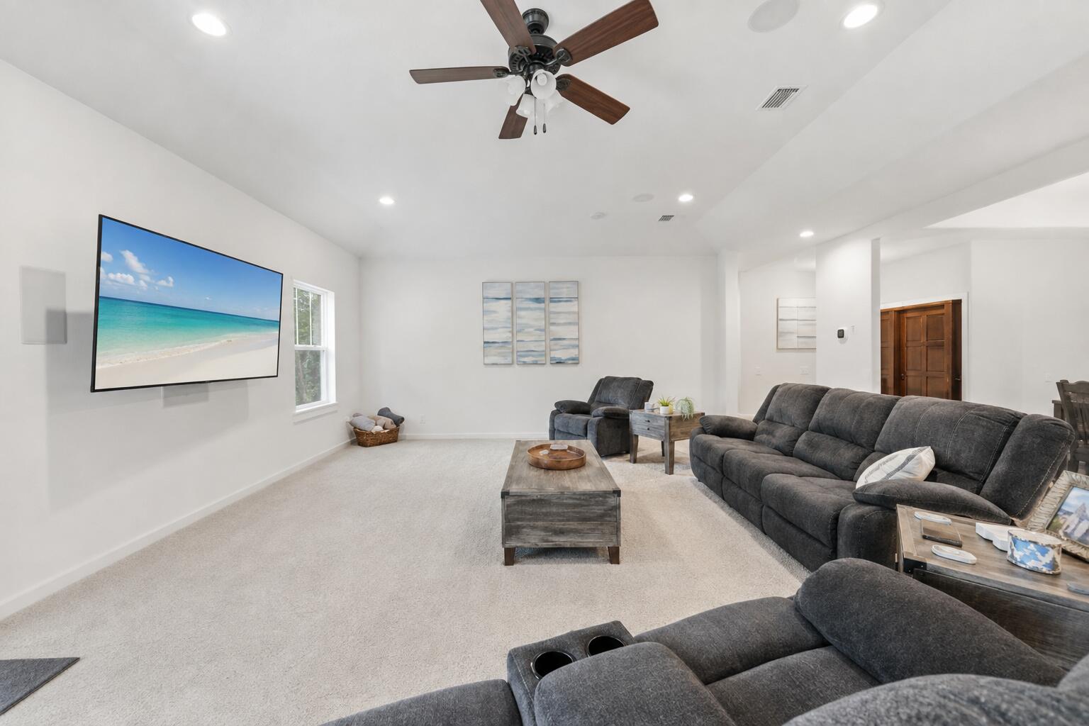 SECLUSION BAY - Residential