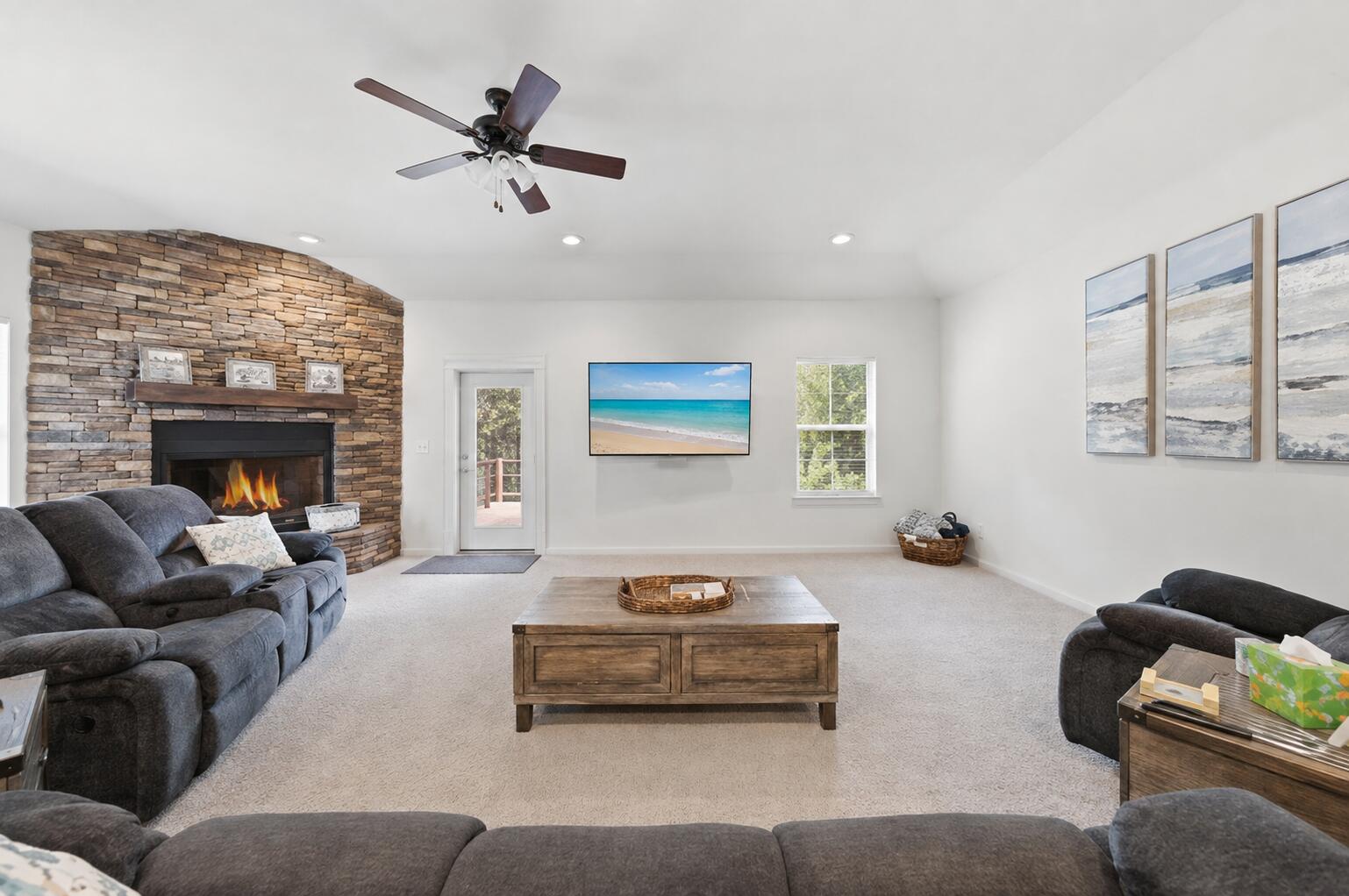 SECLUSION BAY - Residential