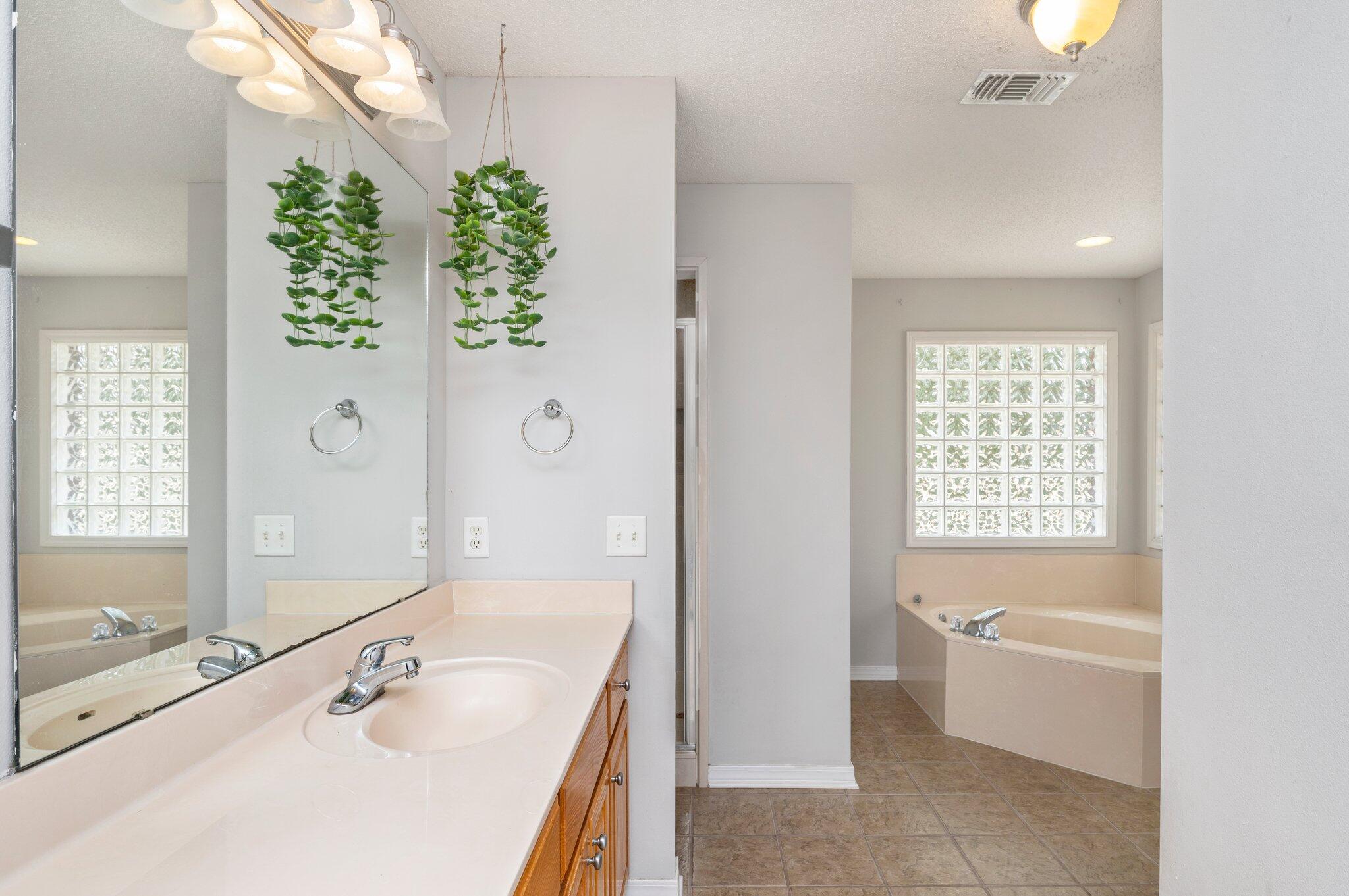 HIDDEN SPRINGS - Residential