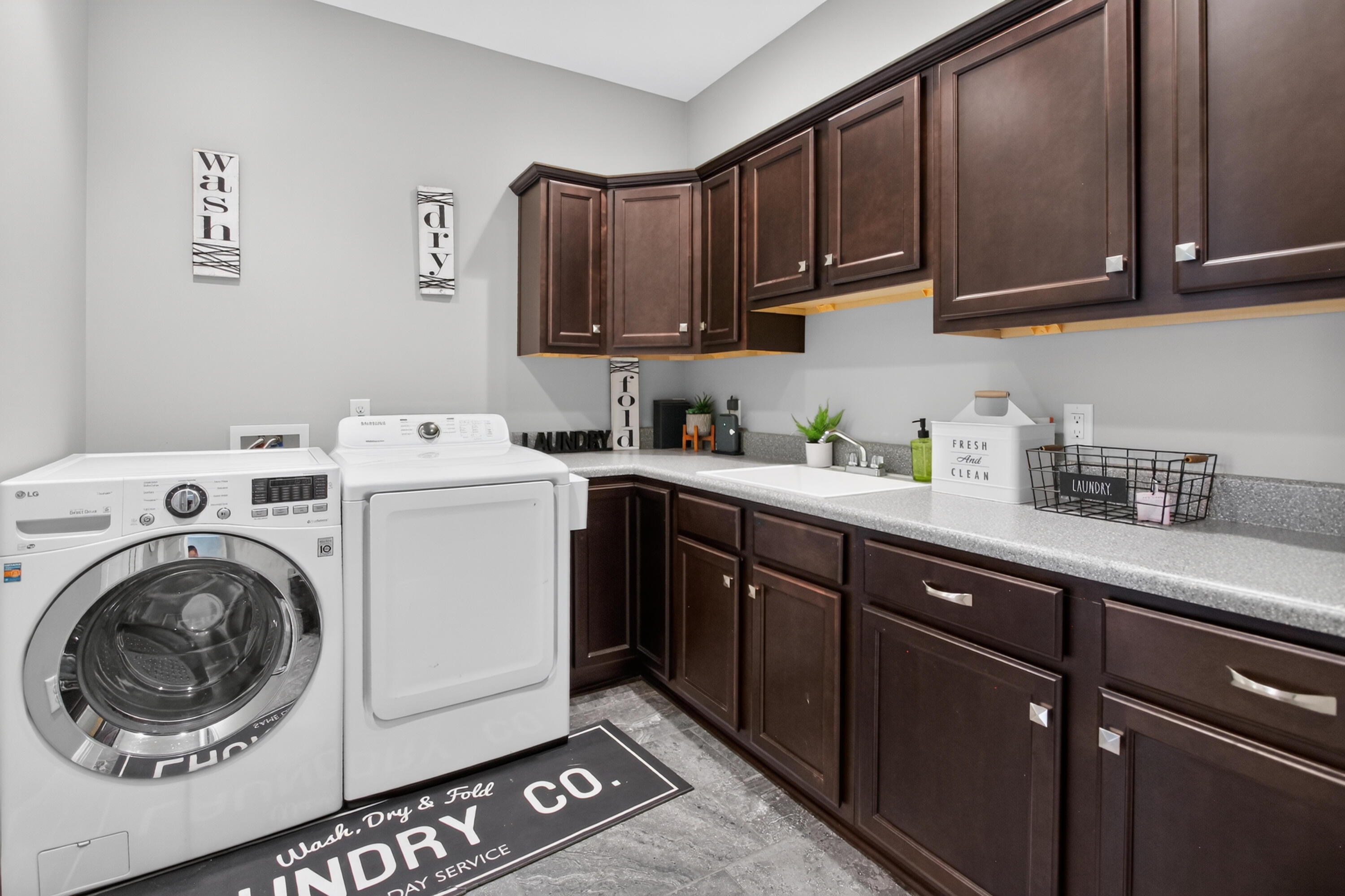 COLONY RIDGE PH II - Residential Lease