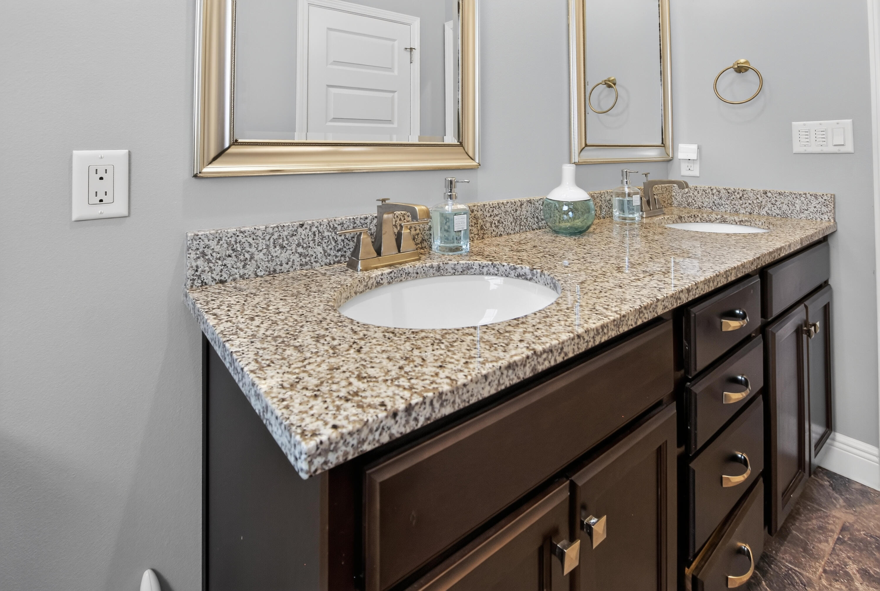 COLONY RIDGE PH II - Residential Lease