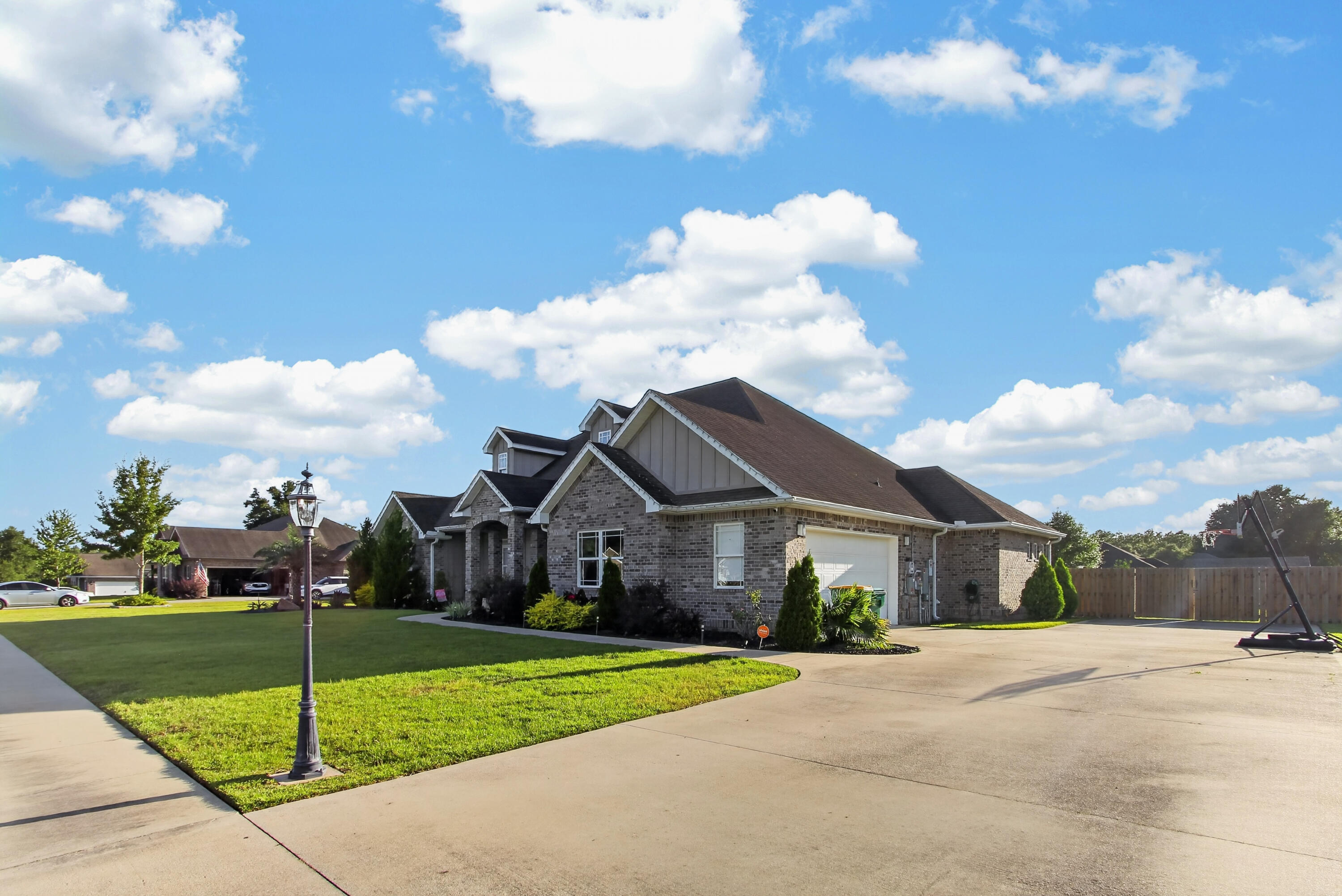 COLONY RIDGE PH II - Residential Lease