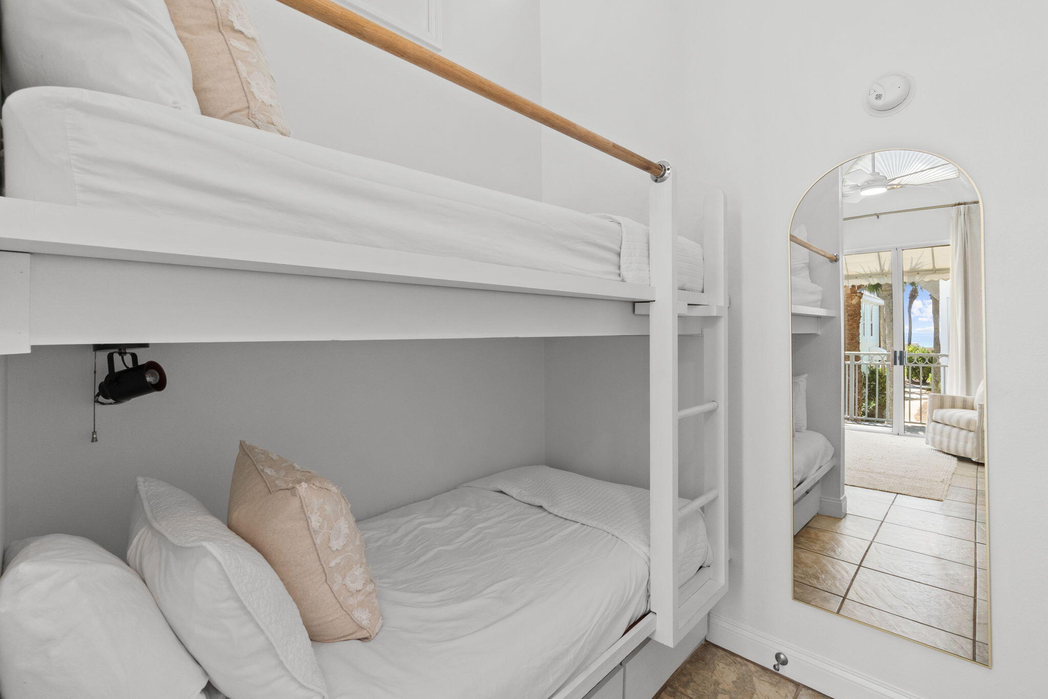 NANTUCKET COTTAGES - Residential