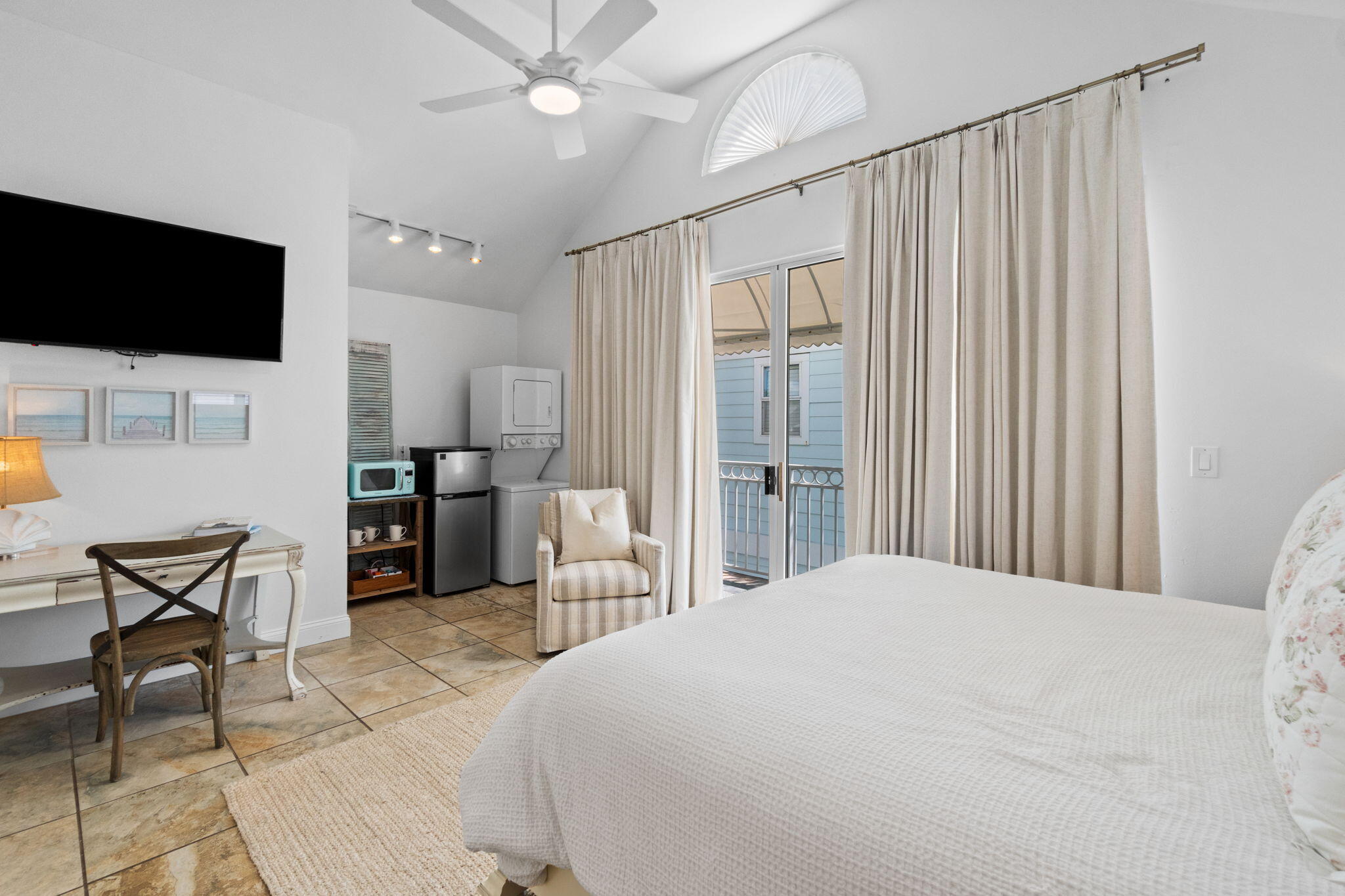 NANTUCKET COTTAGES - Residential