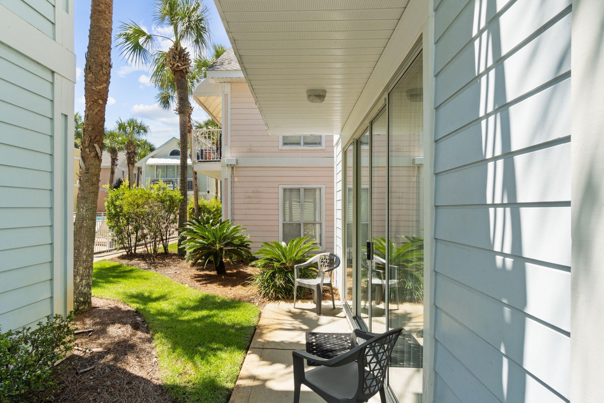 NANTUCKET COTTAGES - Residential