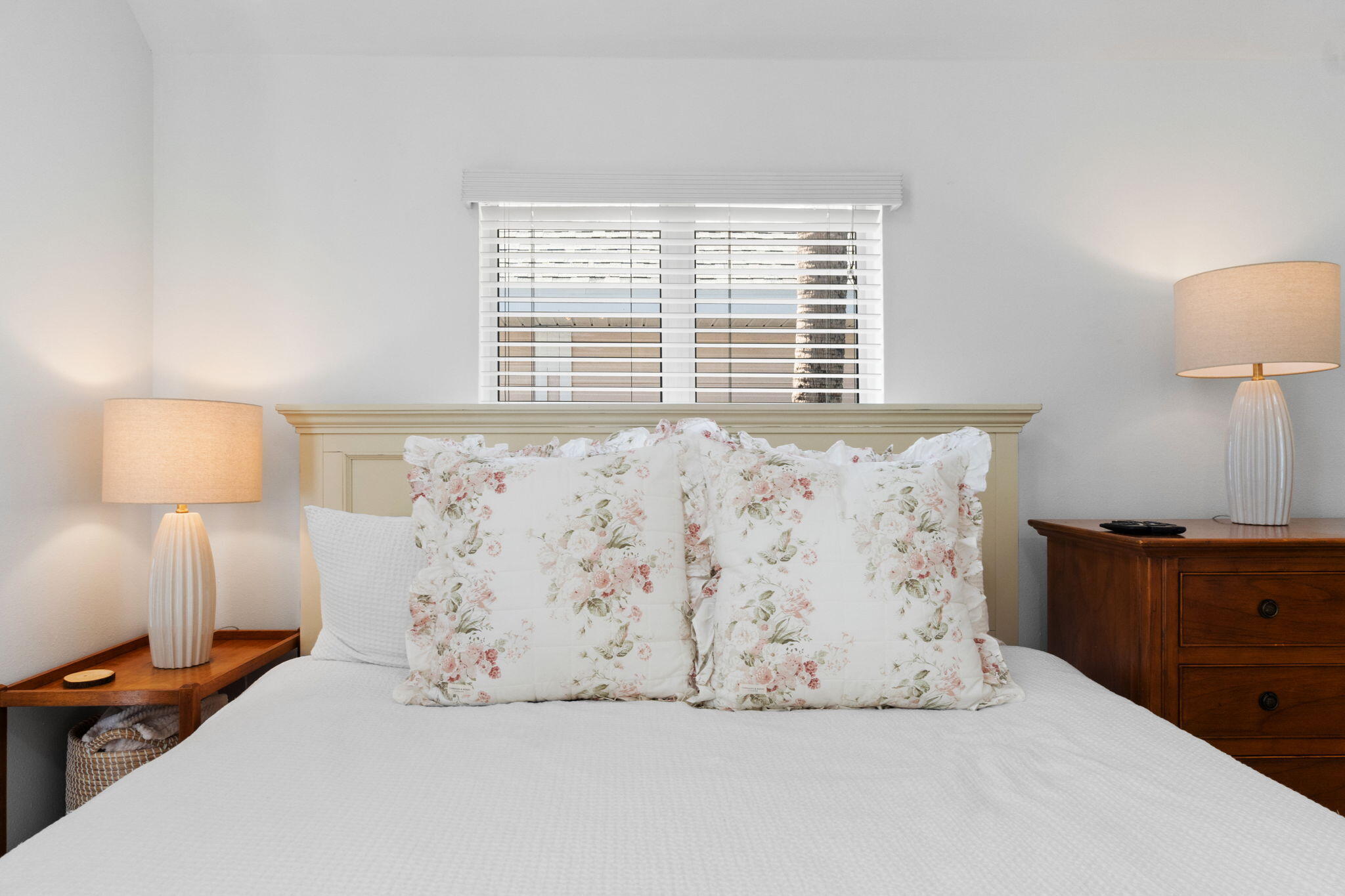 NANTUCKET COTTAGES - Residential