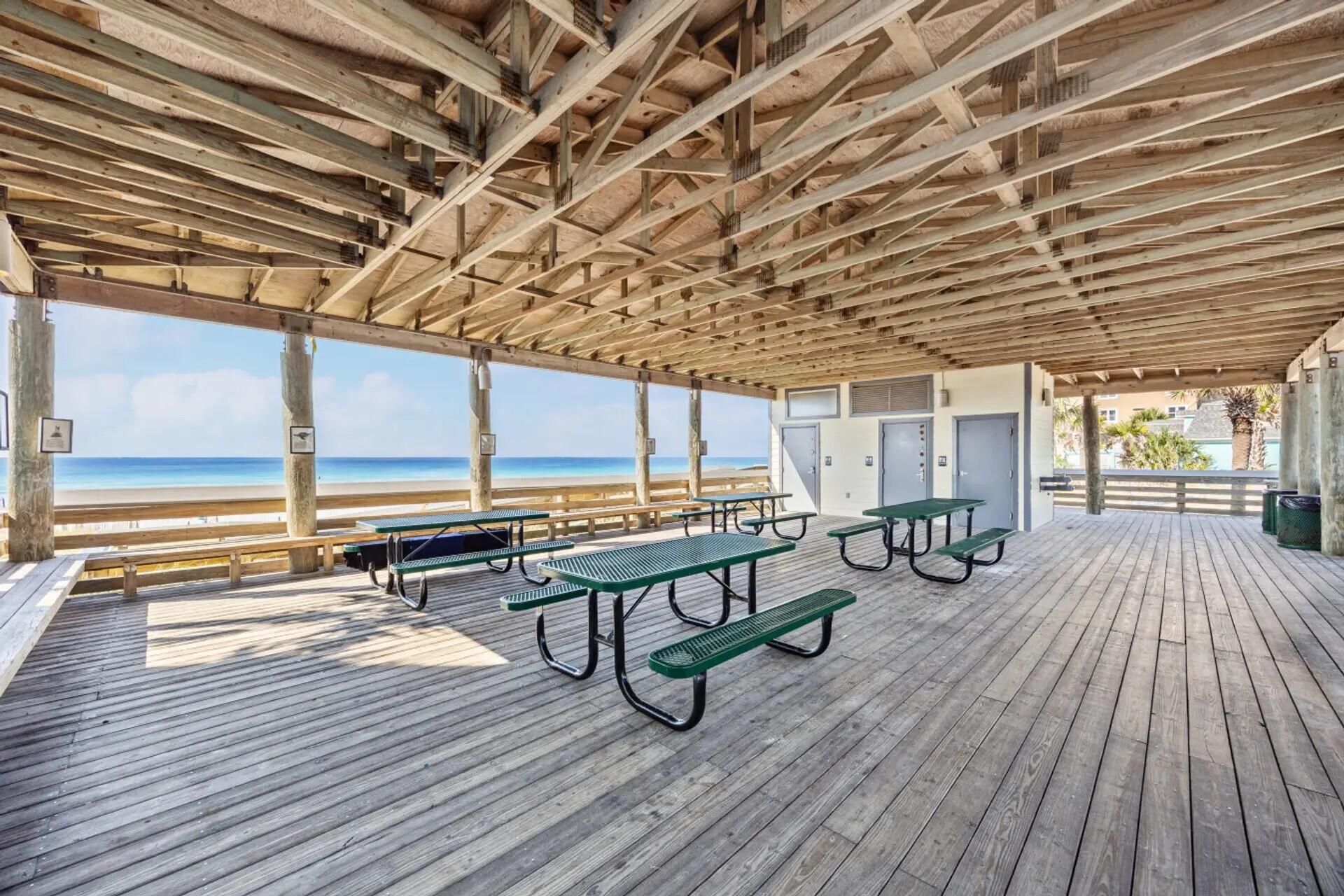 NANTUCKET COTTAGES - Residential
