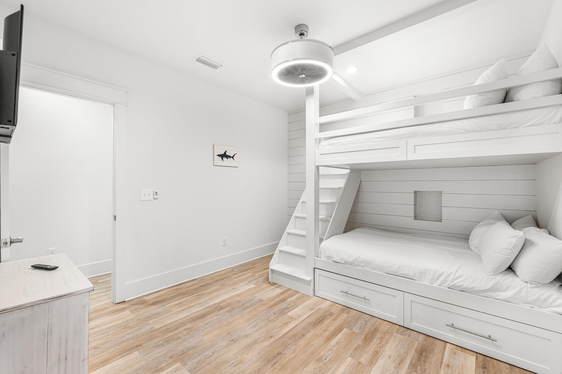 FRANGISTA BEACH 3RD ADDN - Residential