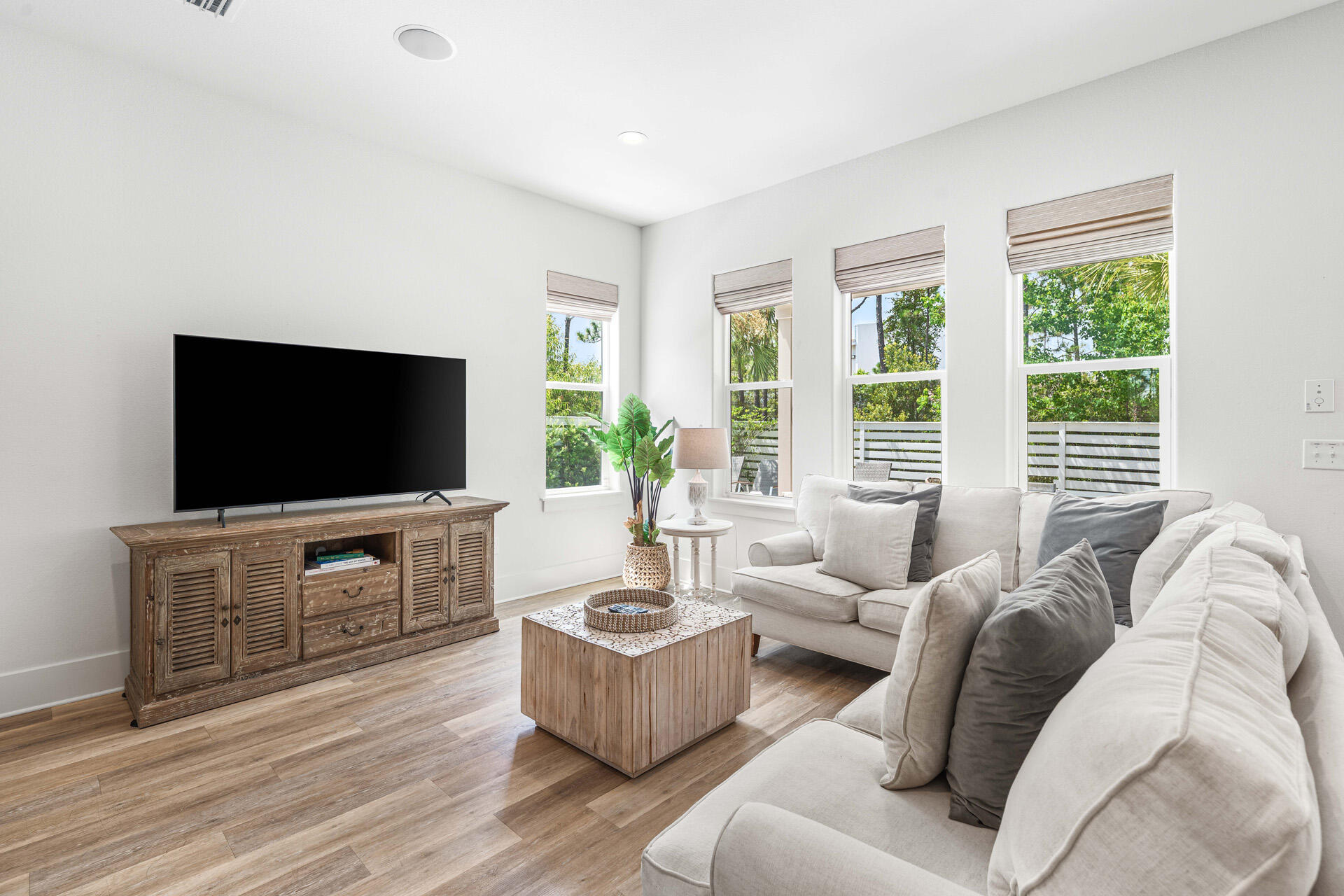 FRANGISTA BEACH 3RD ADDN - Residential
