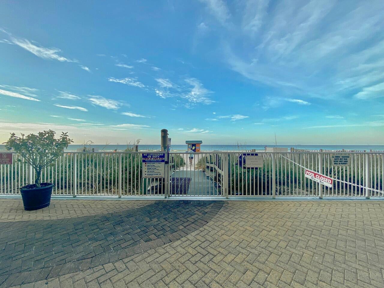 EMERALD ISLE - Residential