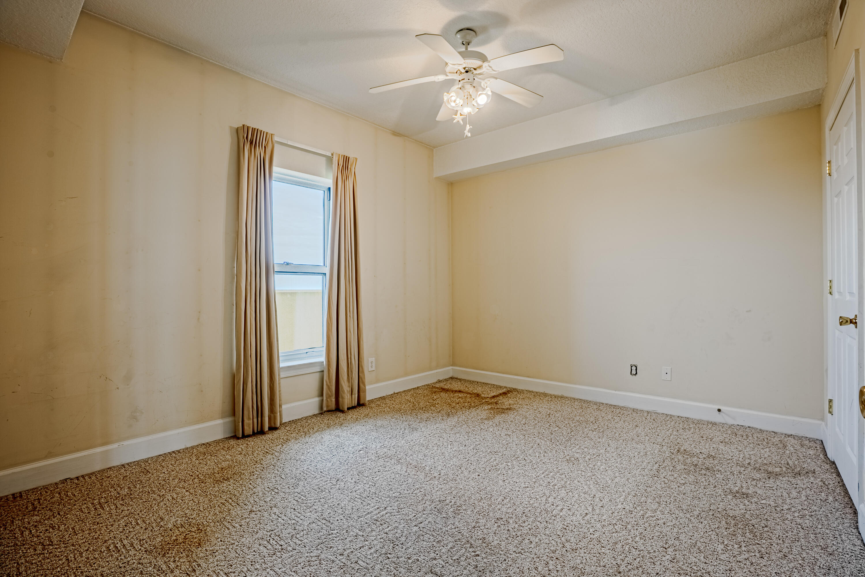 EMERALD ISLE - Residential