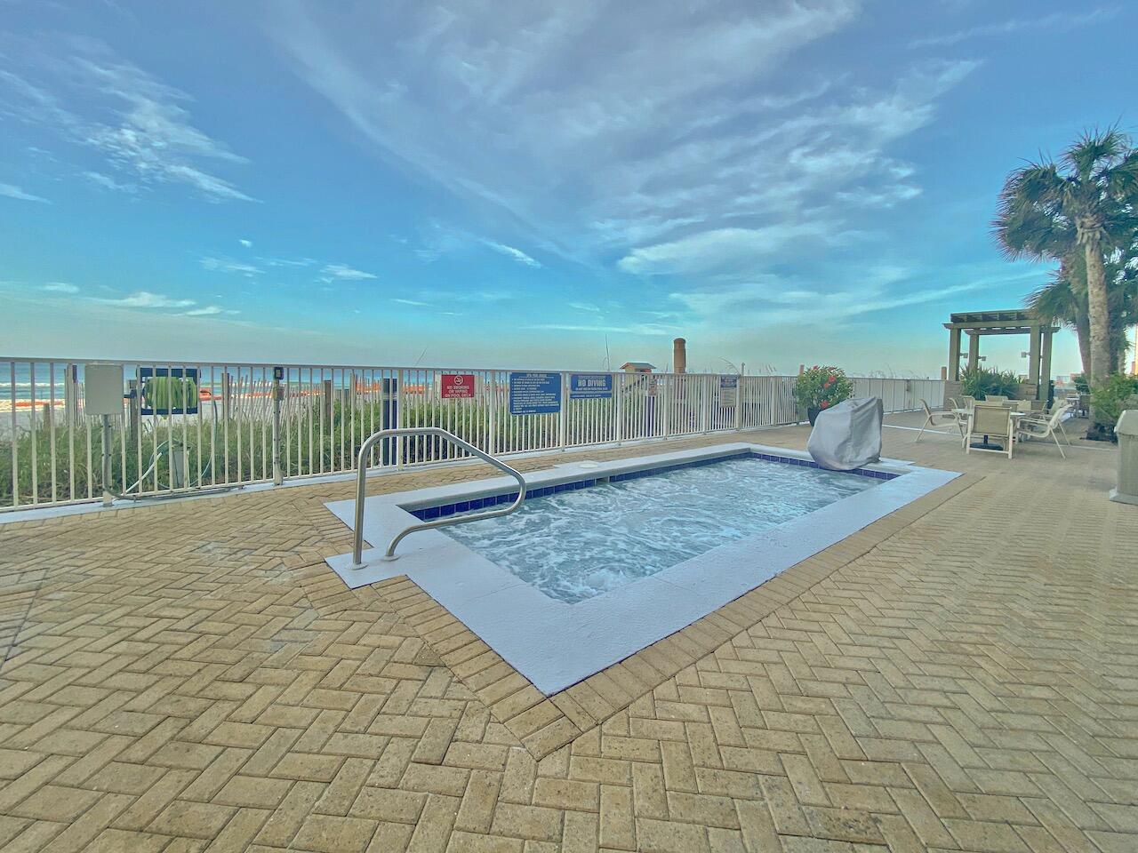 EMERALD ISLE - Residential