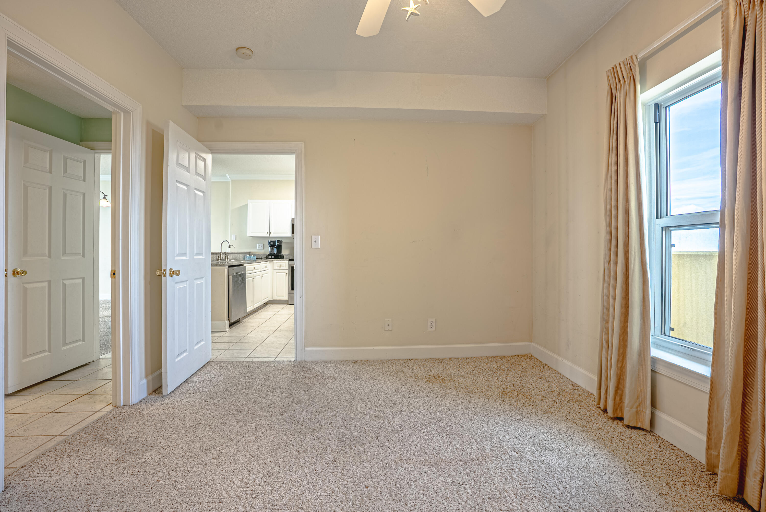 EMERALD ISLE - Residential