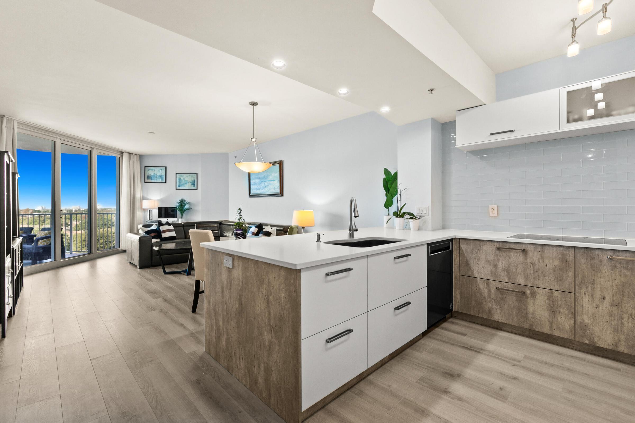 THE PALMS OF DESTIN - Residential