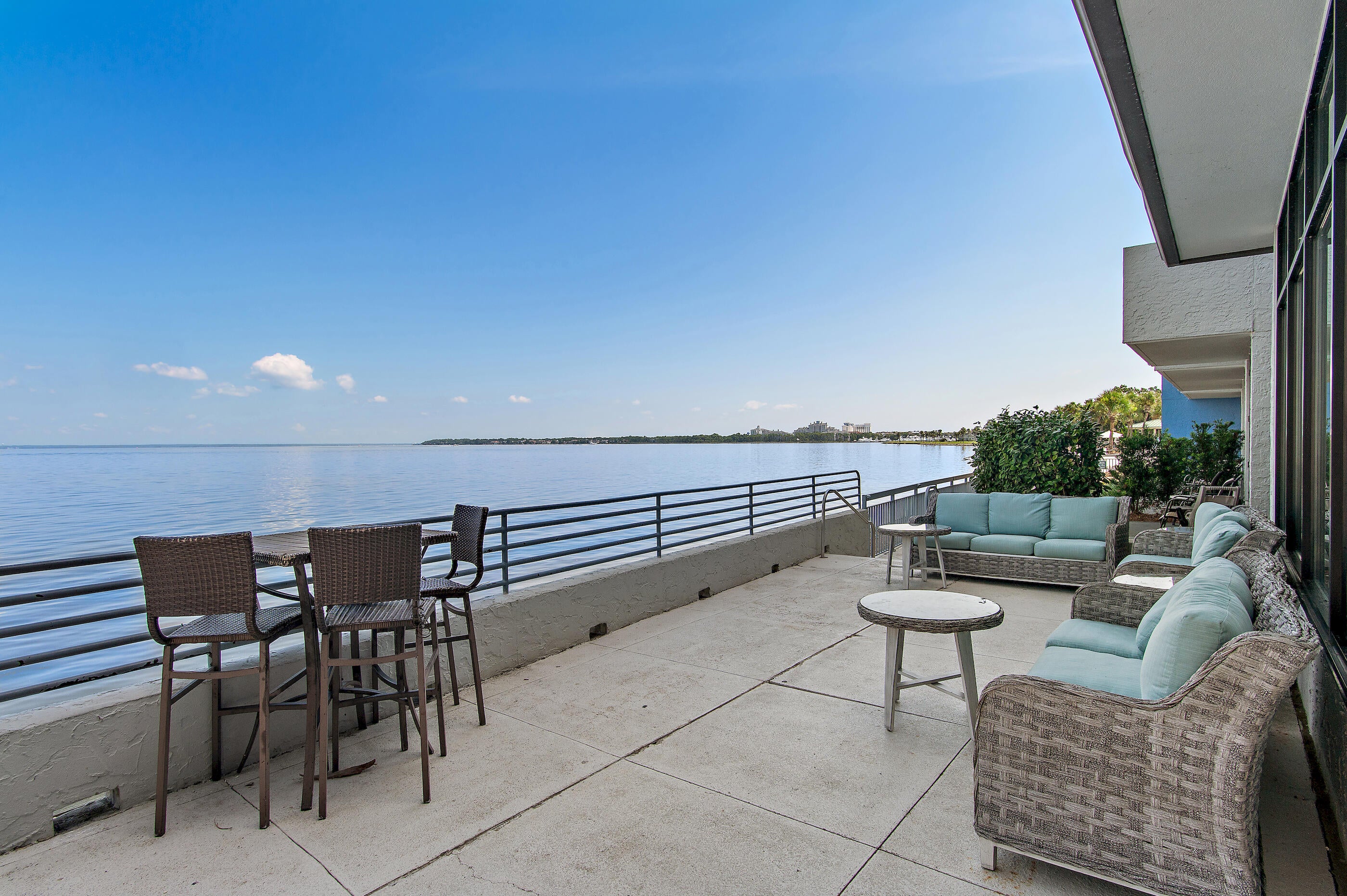 BAYSIDE CONDO SANDESTIN - Residential