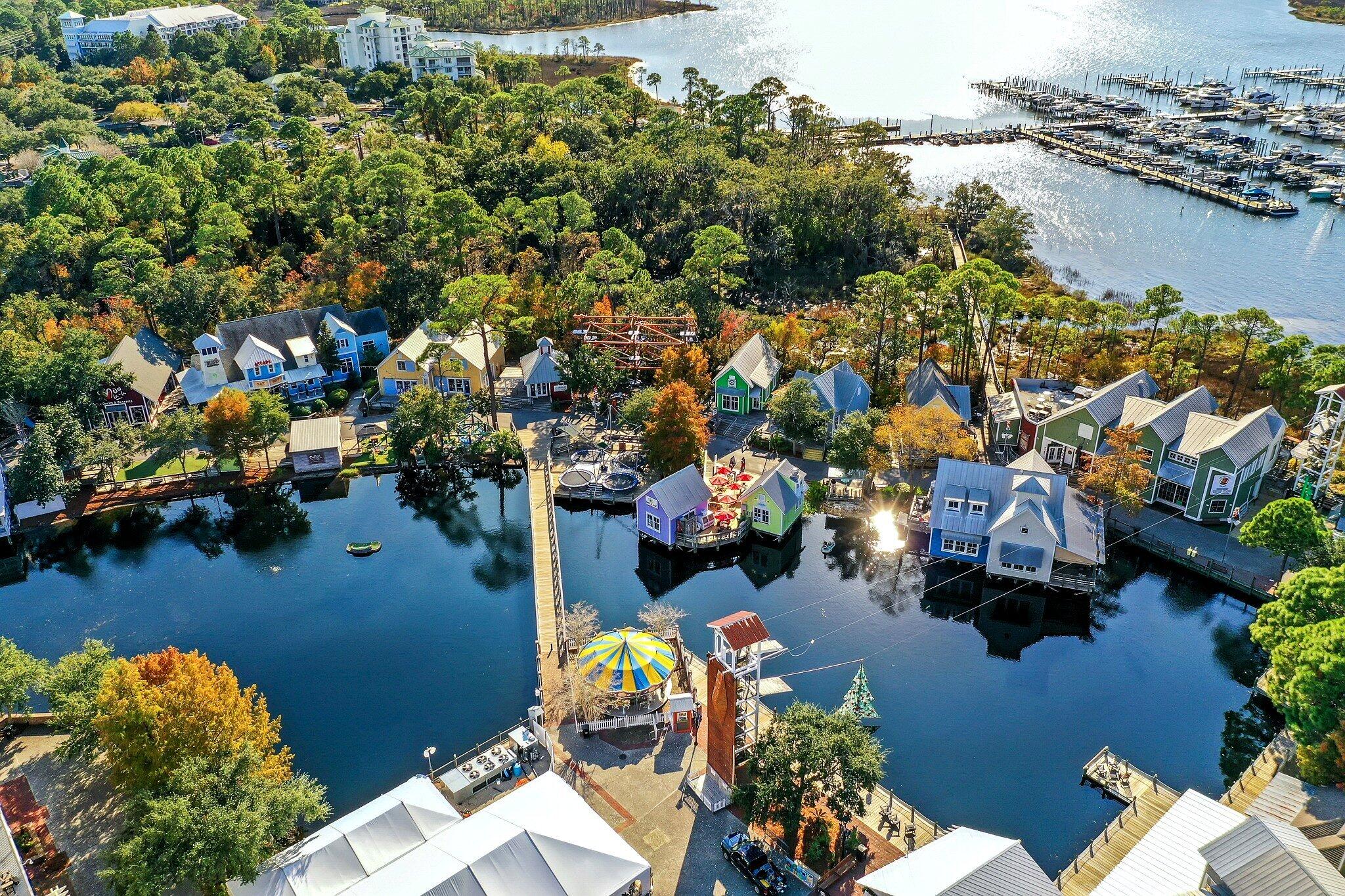 BAYSIDE CONDO SANDESTIN - Residential