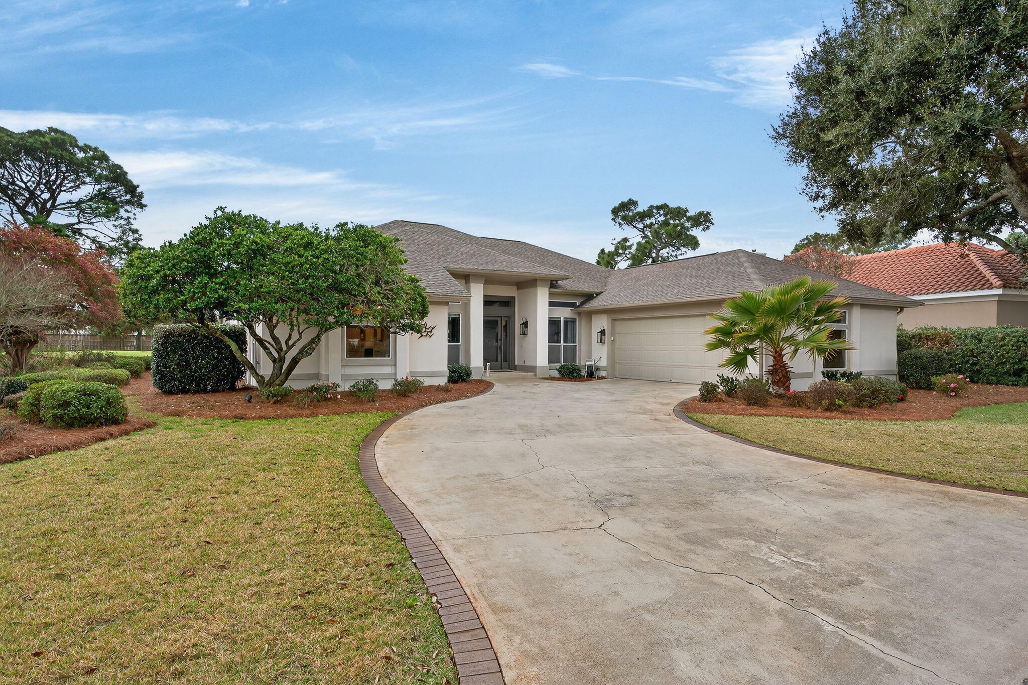 GOLF VIEW - Residential