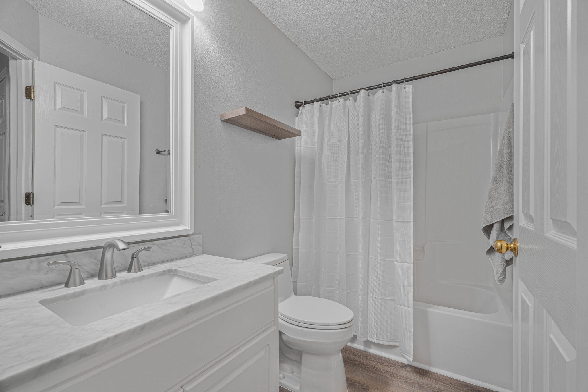 HOLLEY BY THE SEA - Residential