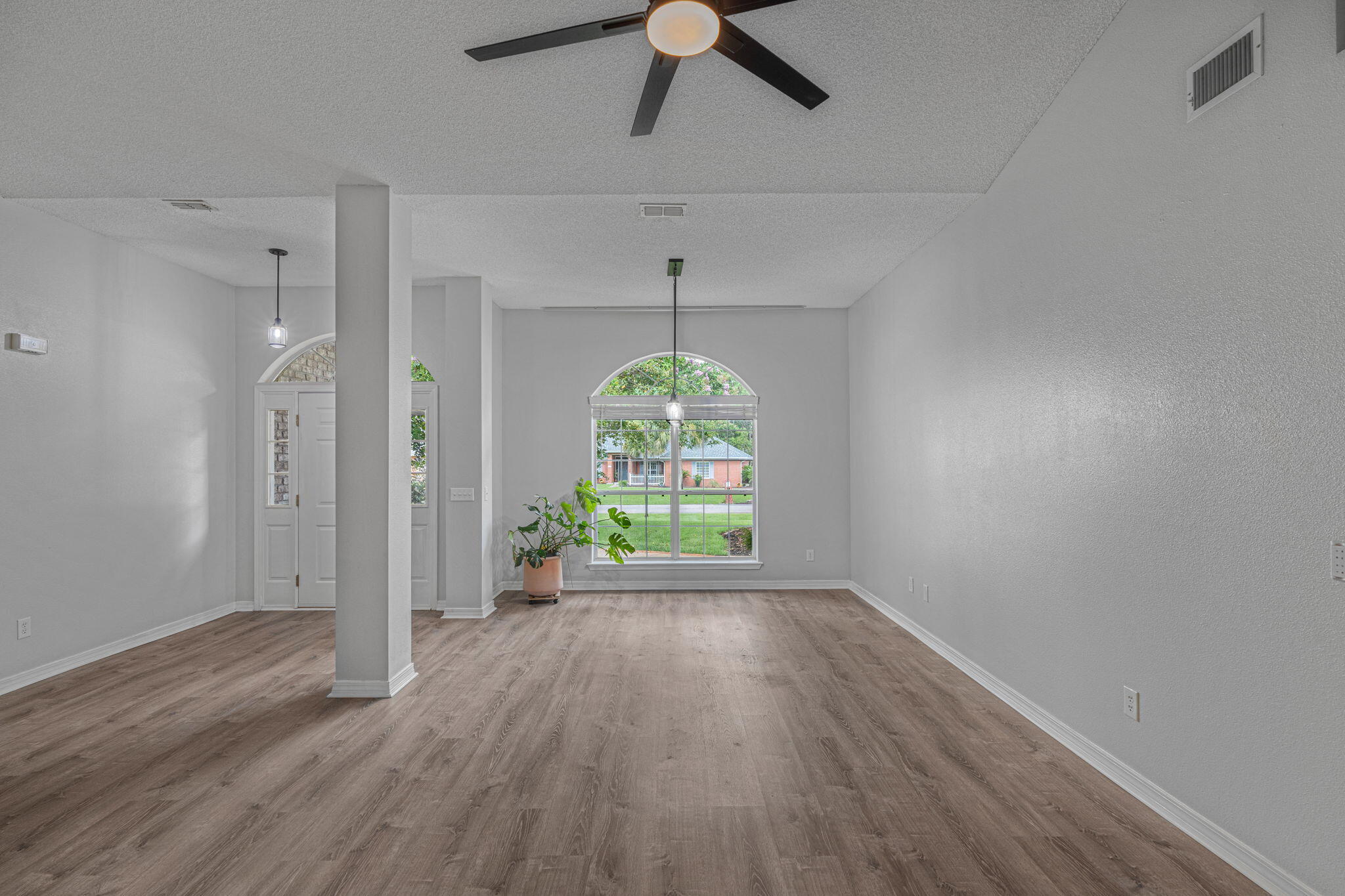 HOLLEY BY THE SEA - Residential