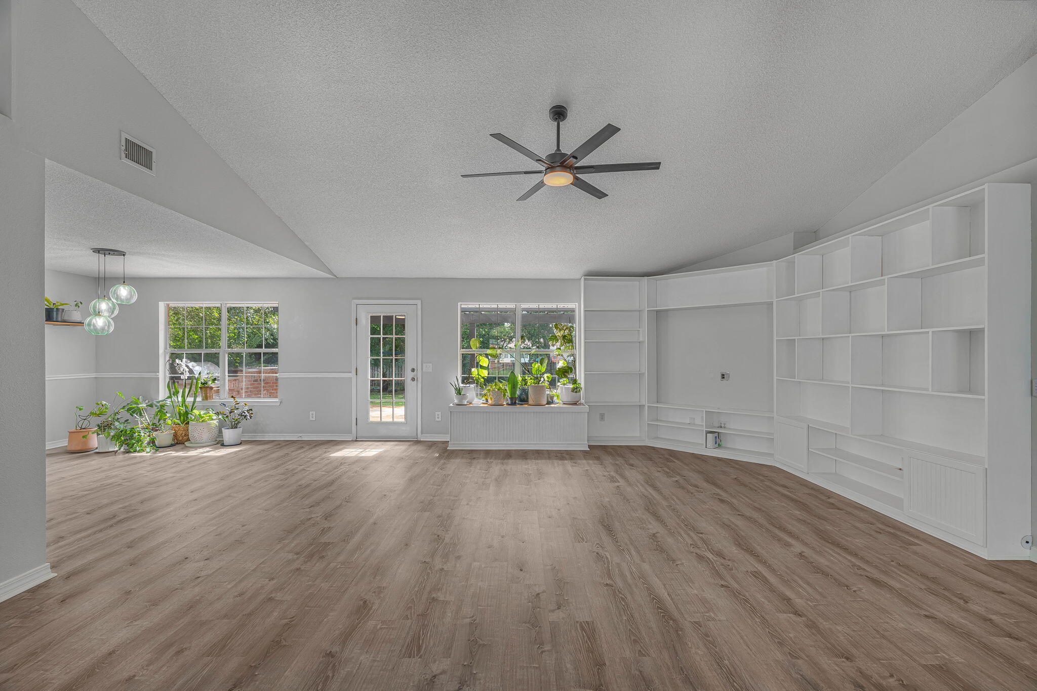 HOLLEY BY THE SEA - Residential