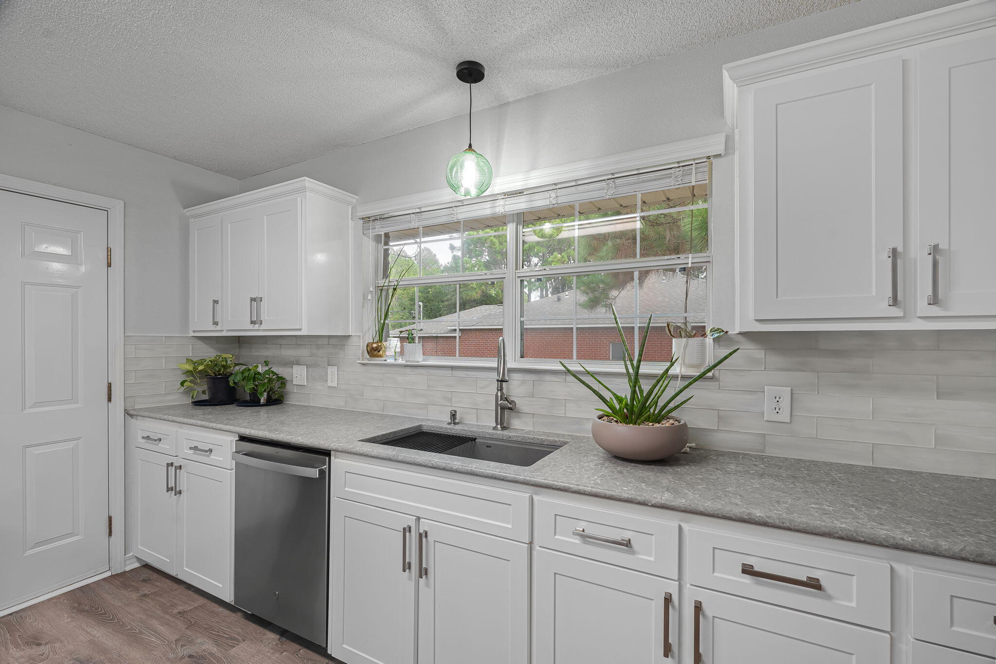 HOLLEY BY THE SEA - Residential