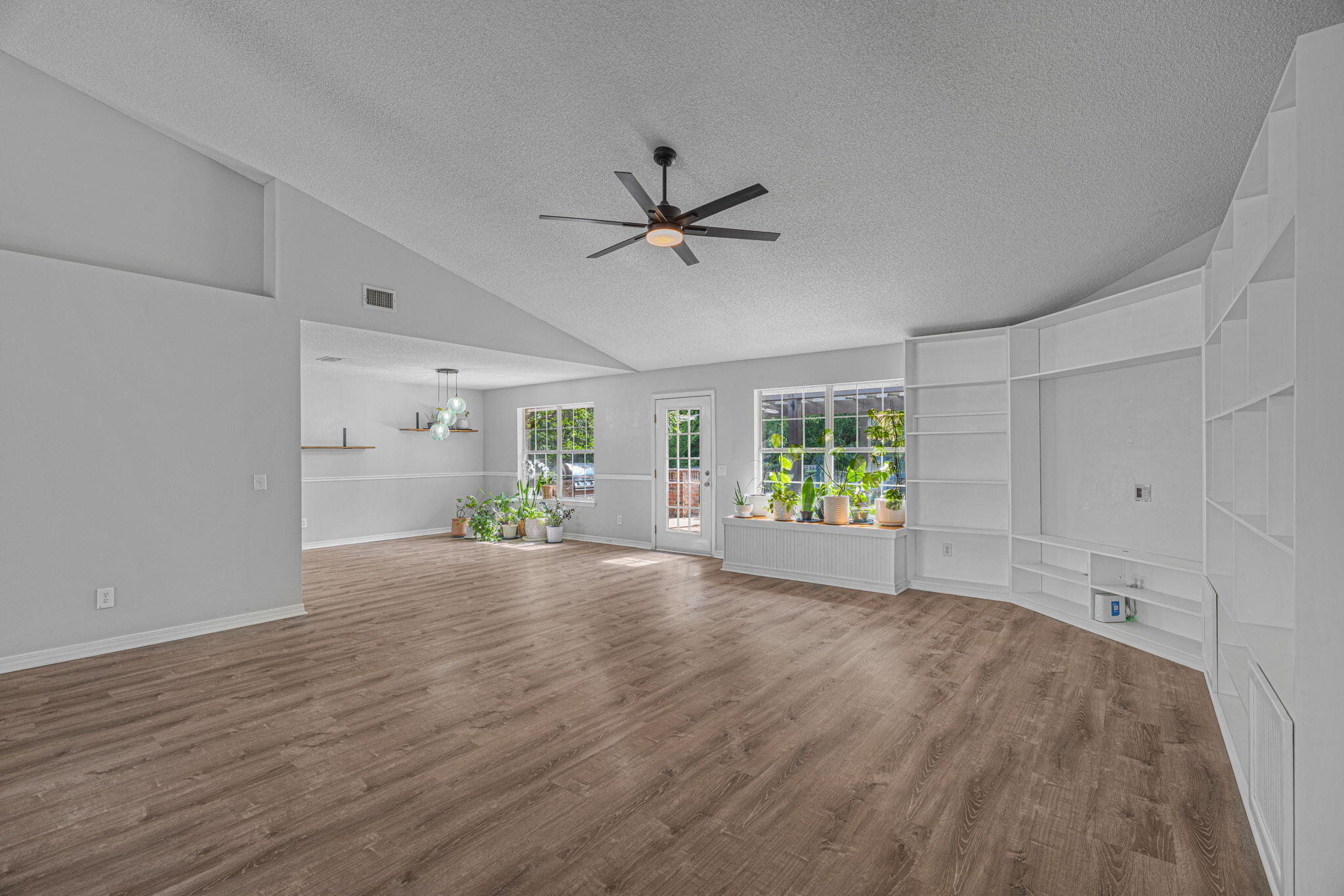 HOLLEY BY THE SEA - Residential
