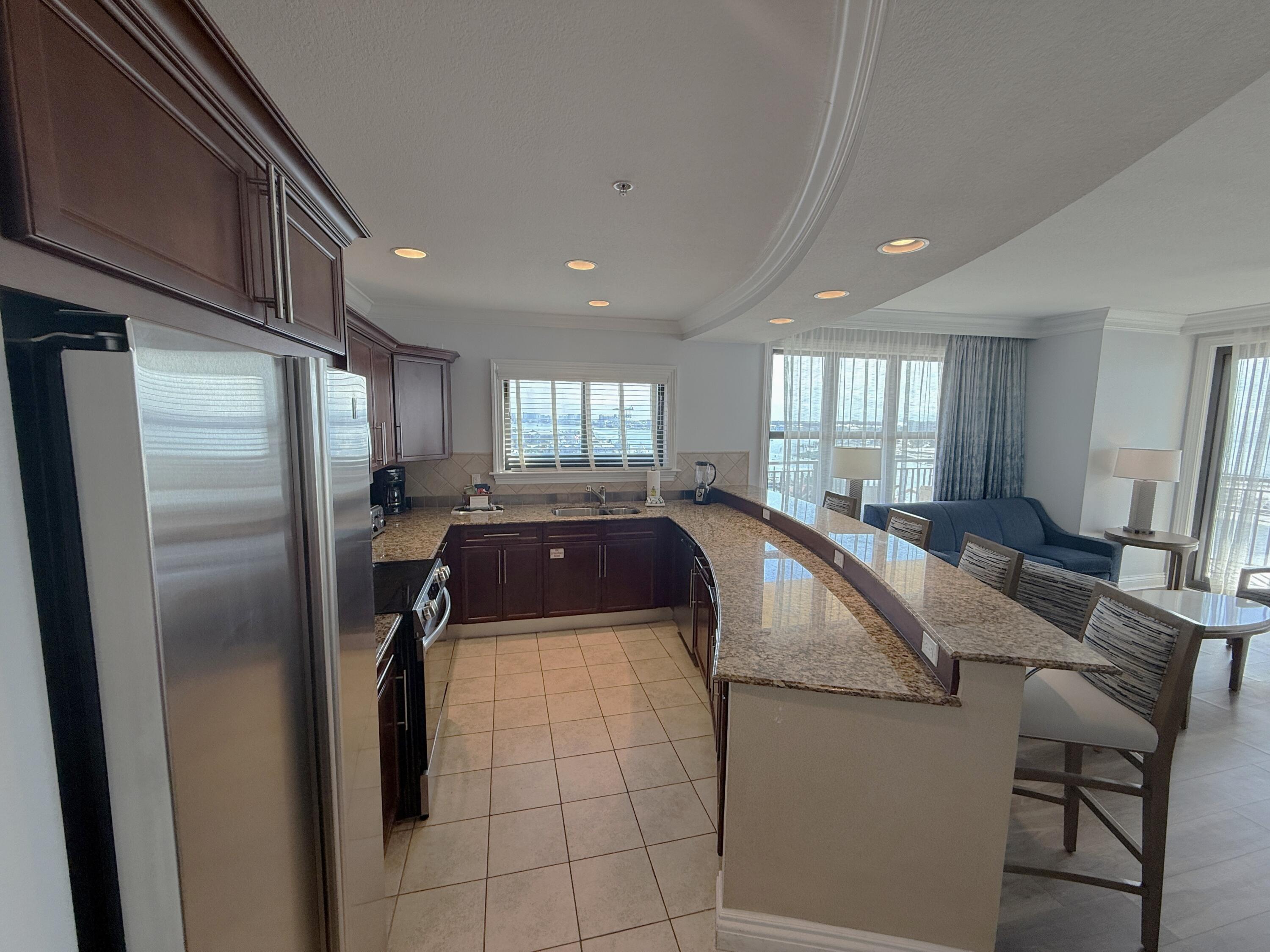 EMERALD GRANDE - Residential