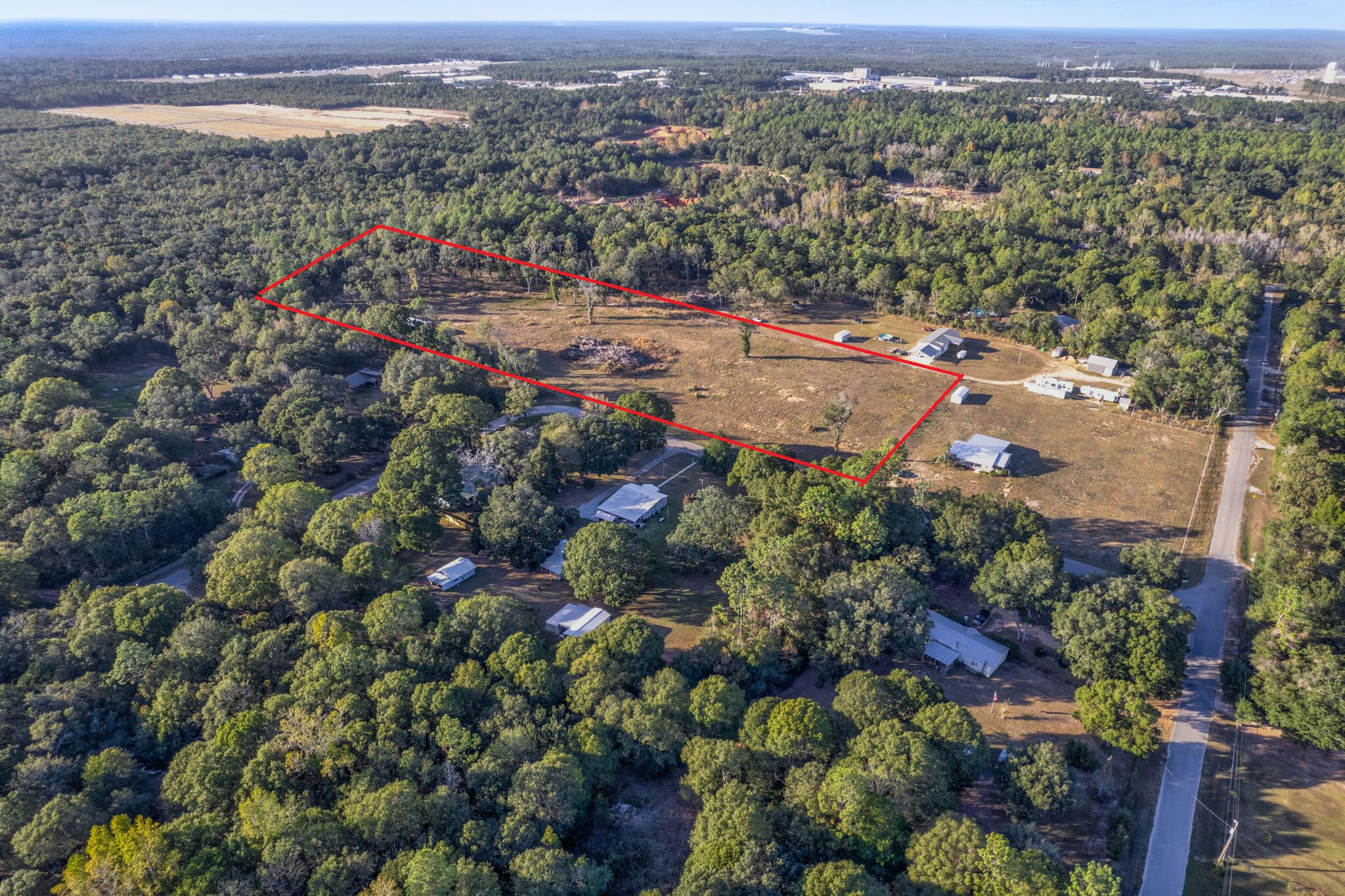 NO RECORDED SUBDIVISION - Land