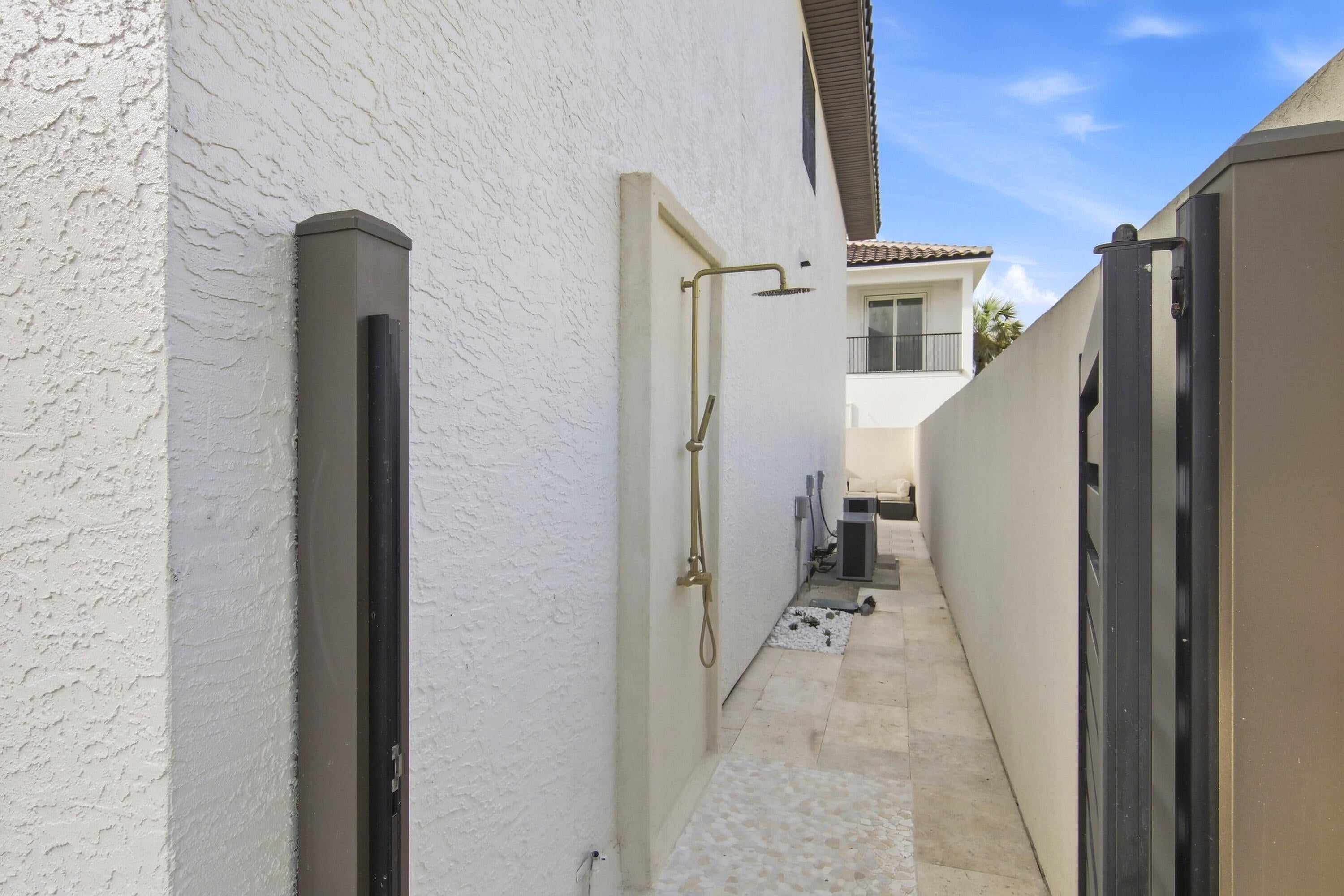 CALUSA BAY S/D - Residential