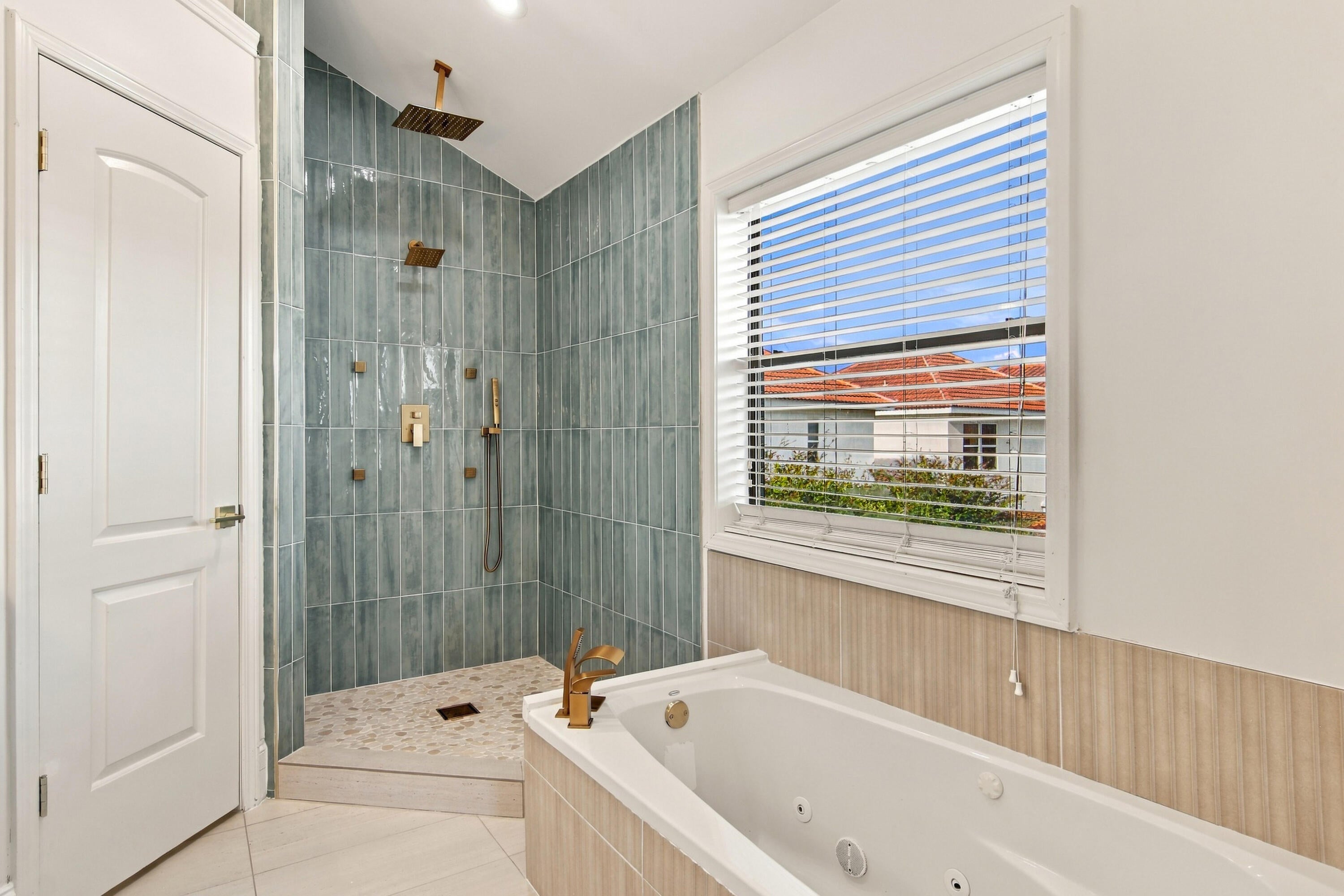 CALUSA BAY S/D - Residential