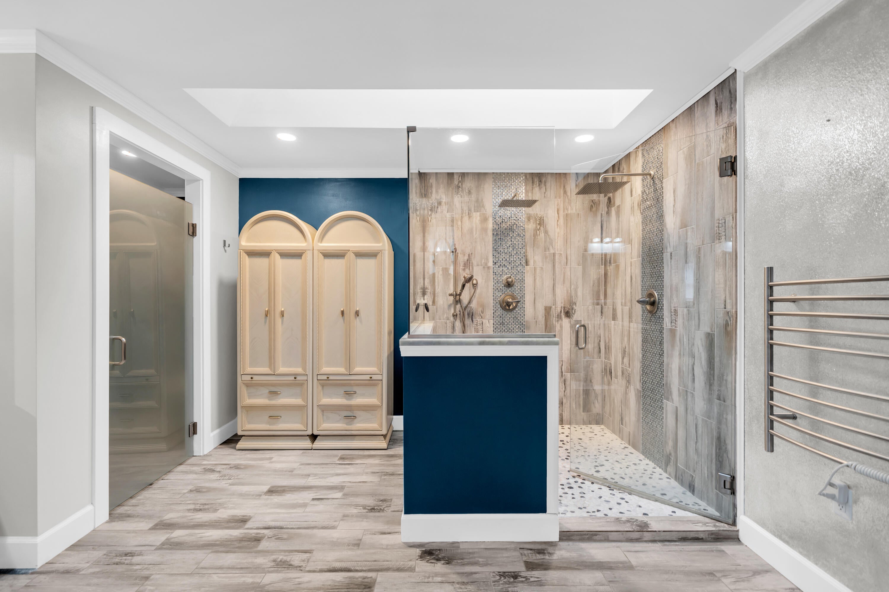 ELLIOTTS POINT 4TH ADDN - Residential Lease
