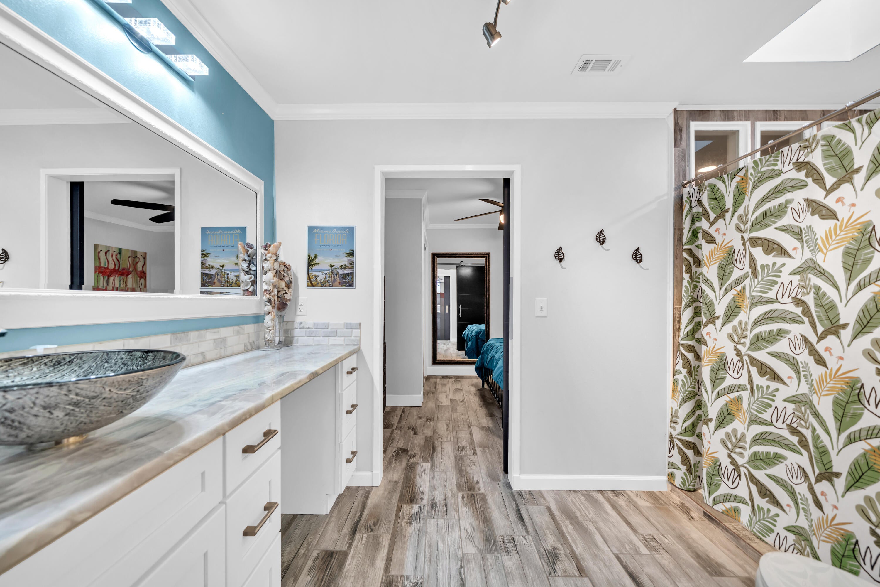 ELLIOTTS POINT 4TH ADDN - Residential Lease