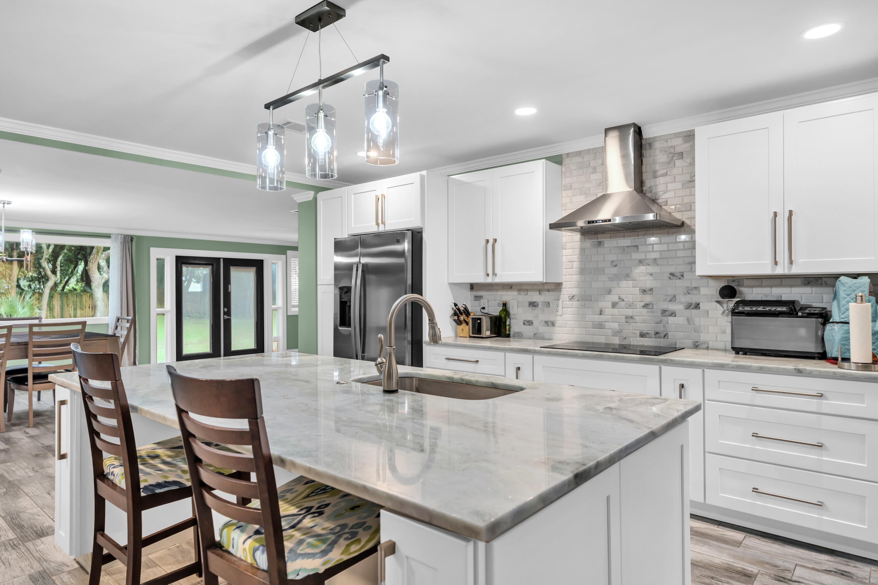 ELLIOTTS POINT 4TH ADDN - Residential Lease