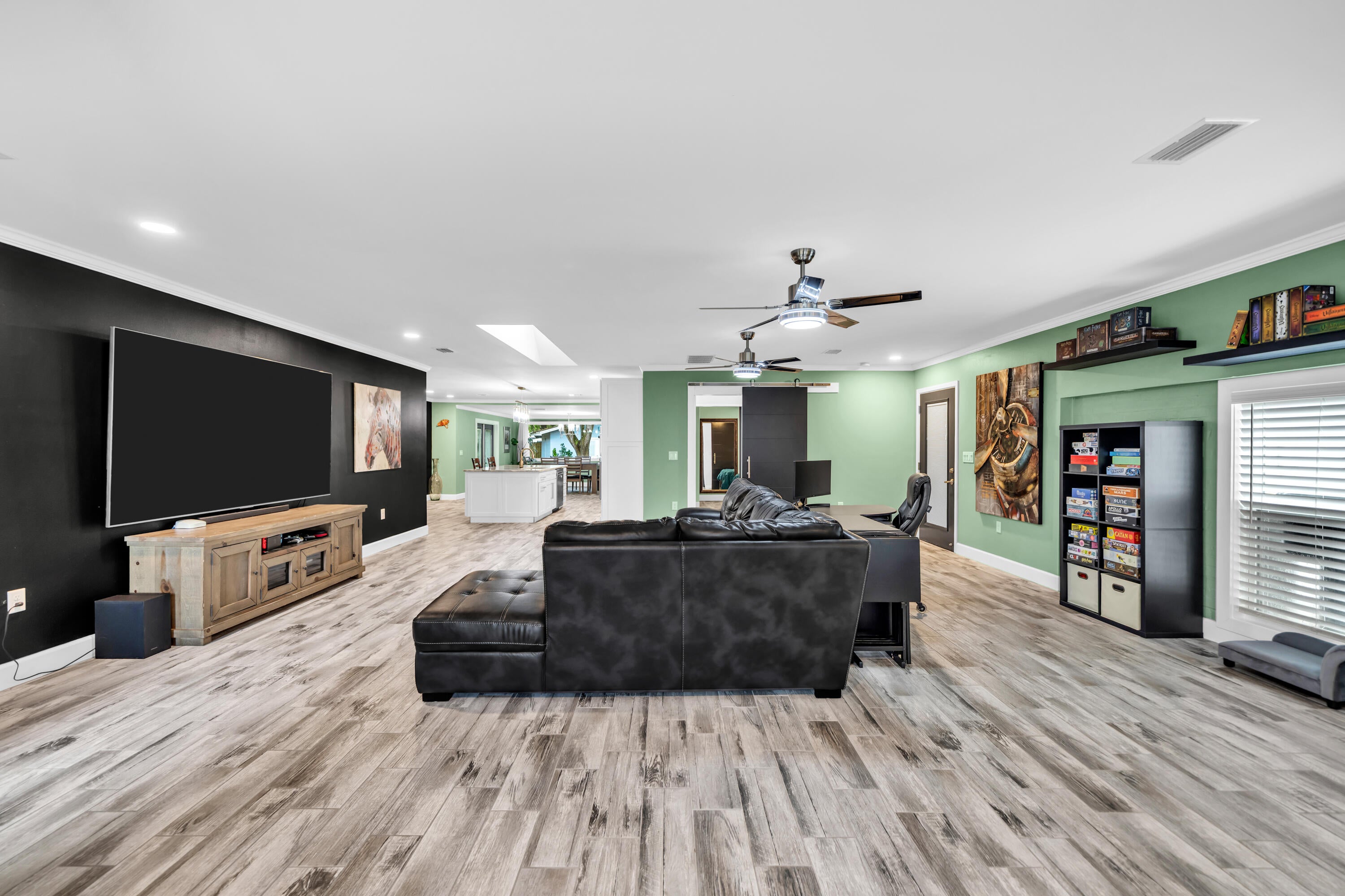 ELLIOTTS POINT 4TH ADDN - Residential Lease