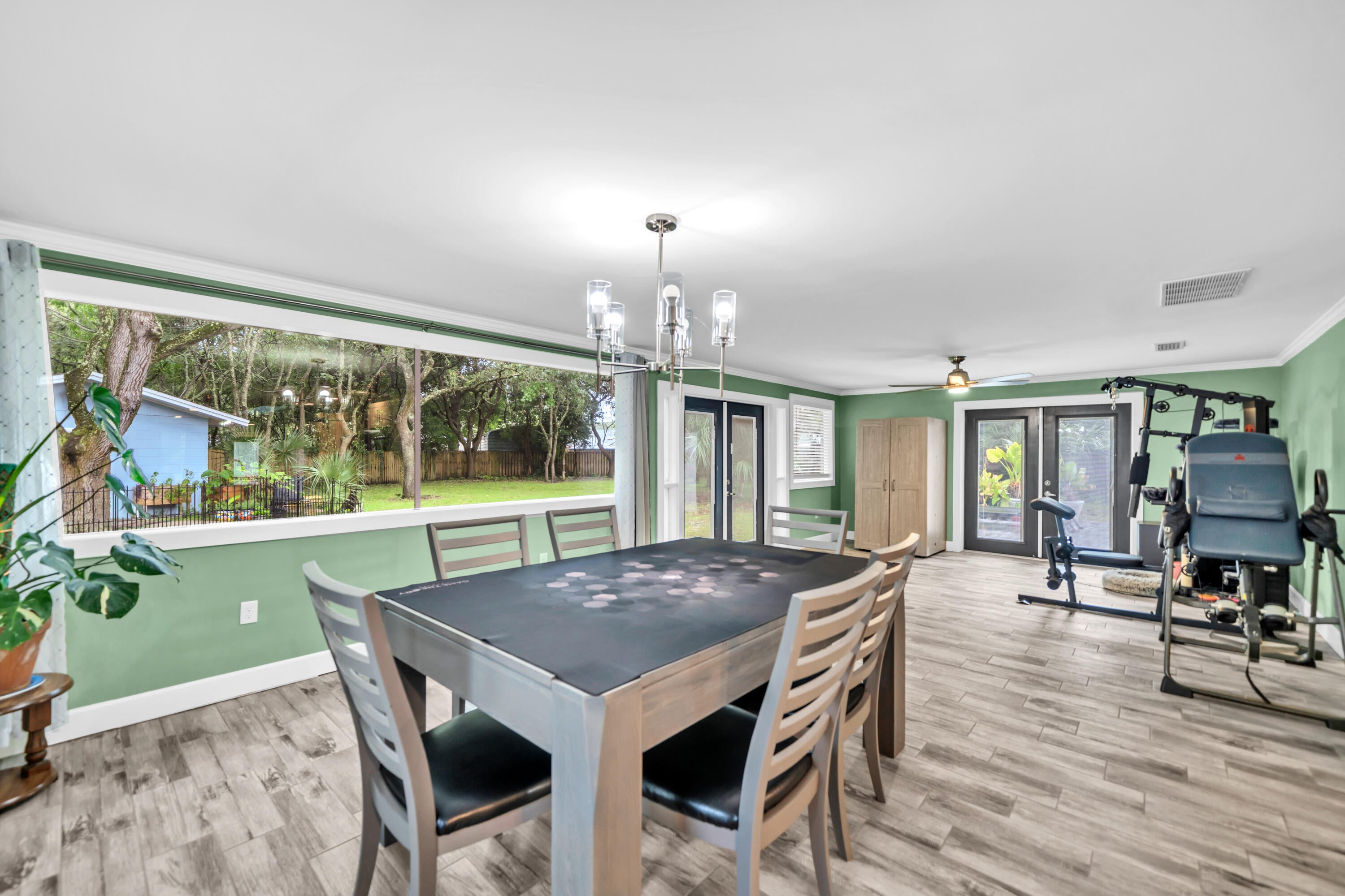 ELLIOTTS POINT 4TH ADDN - Residential Lease