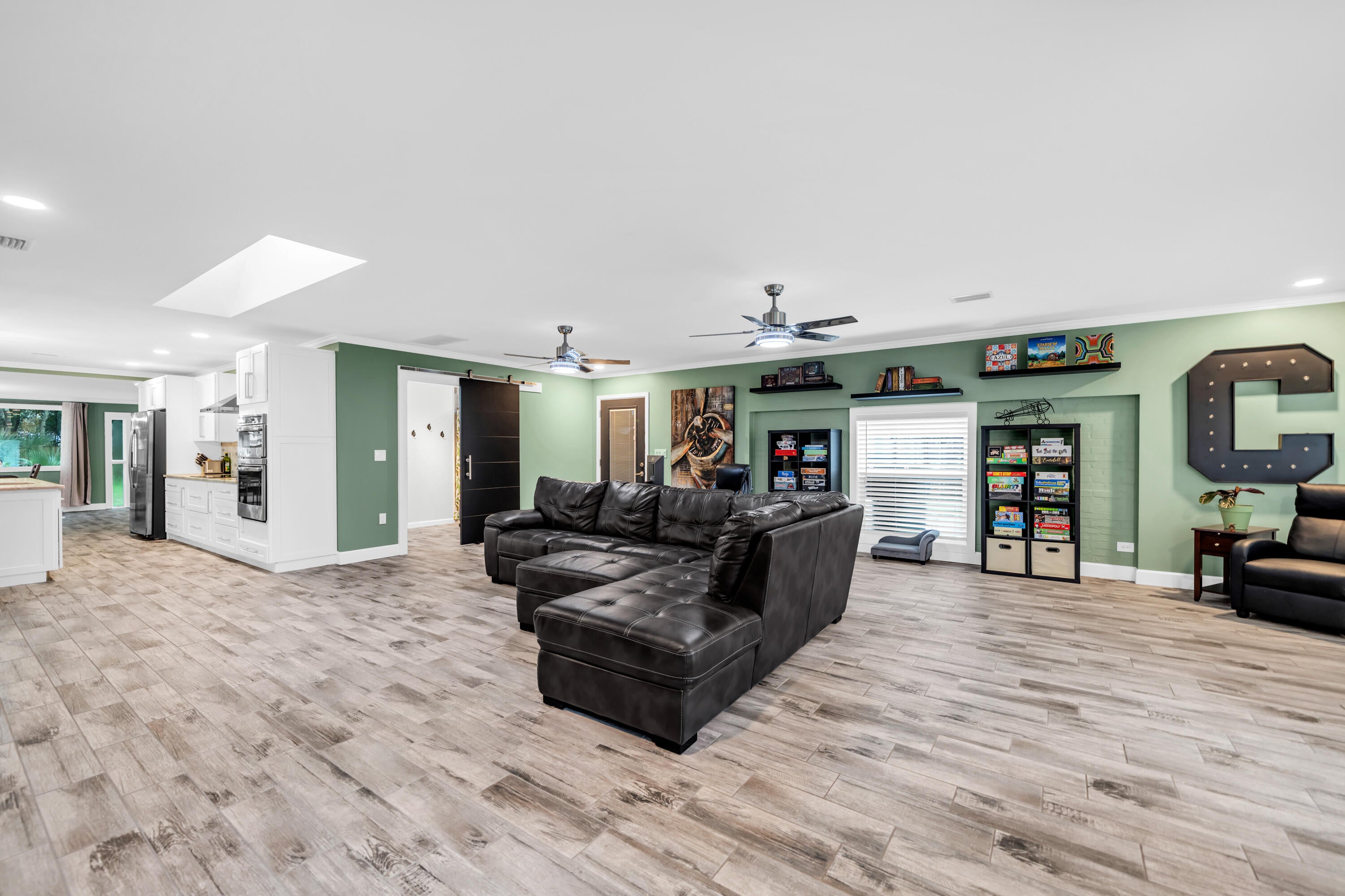 ELLIOTTS POINT 4TH ADDN - Residential Lease