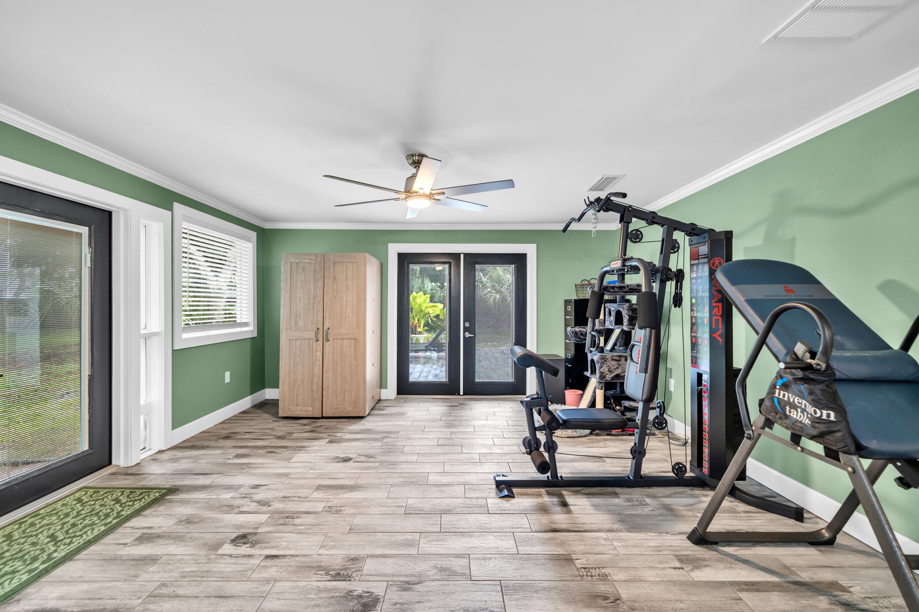 ELLIOTTS POINT 4TH ADDN - Residential Lease