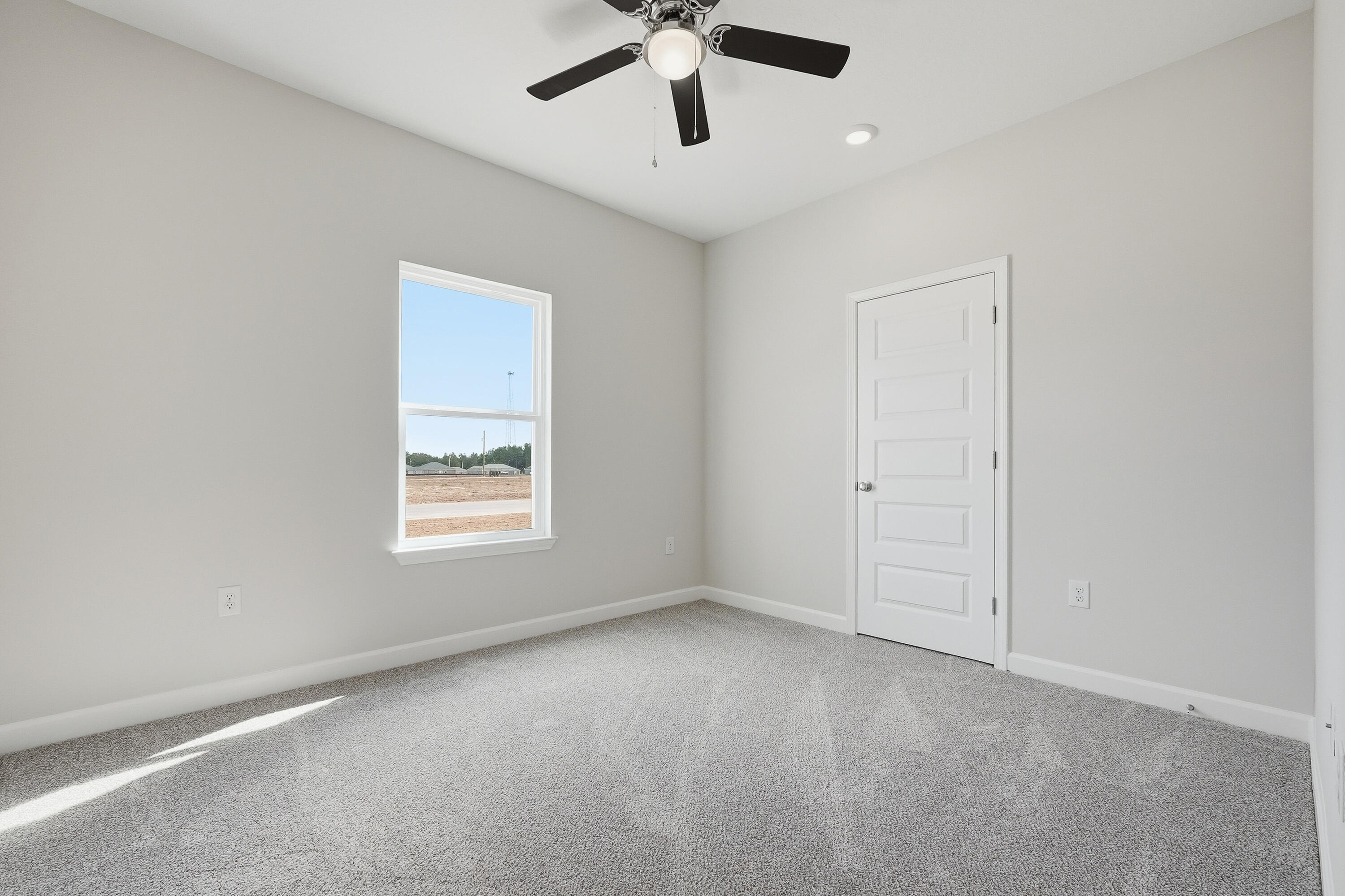 COUNTRY BREEZE EST - Residential