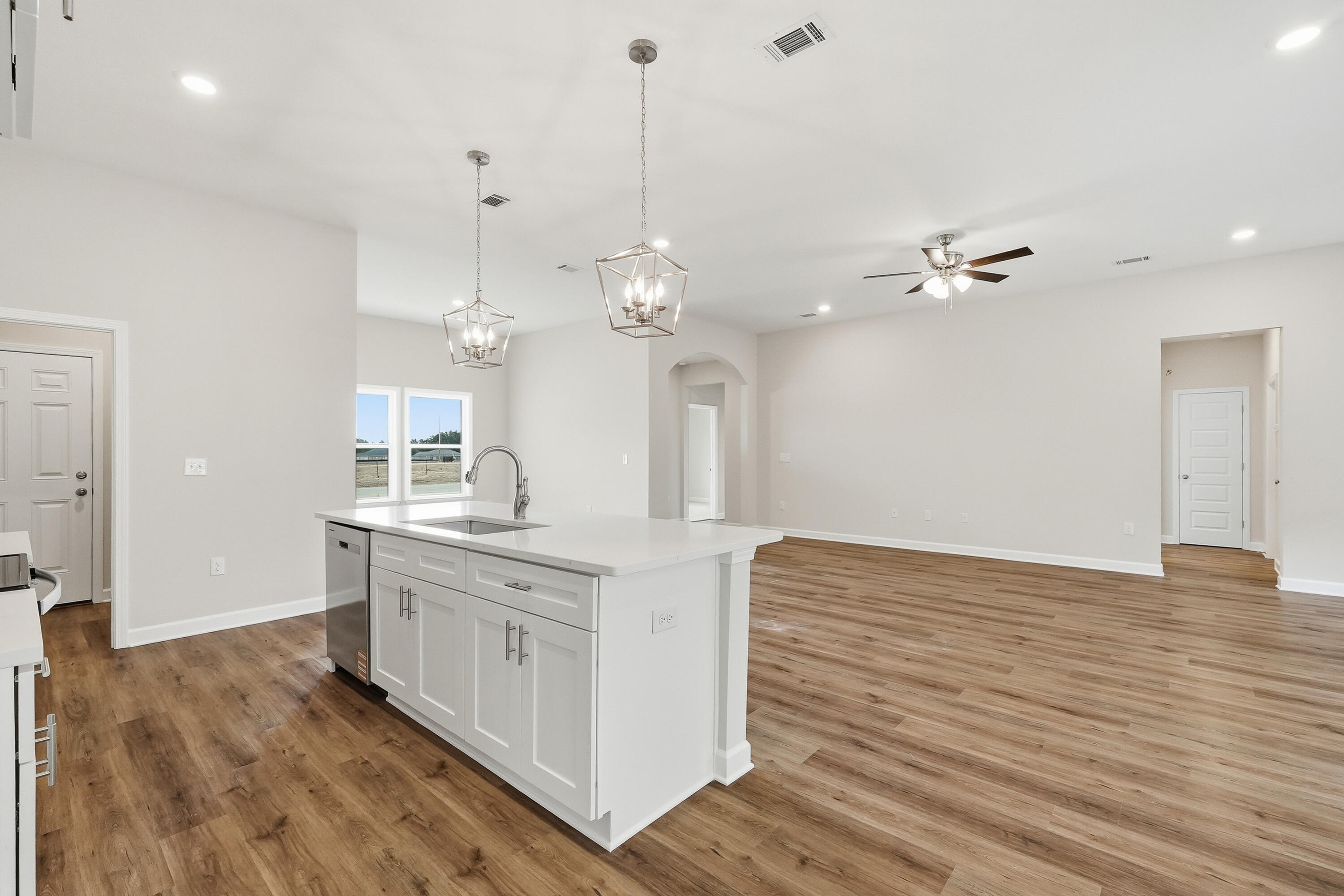 COUNTRY BREEZE EST - Residential